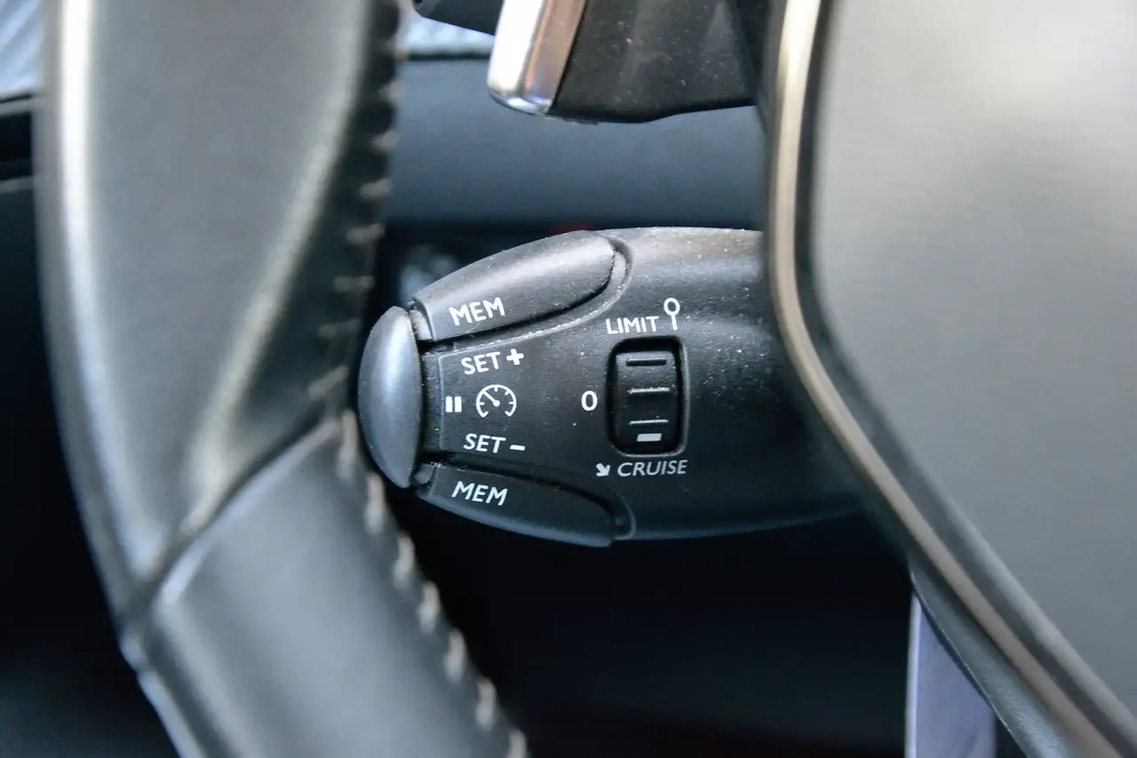 Peugeot 2008 1.2 PureTech 130PK Allure Navigatie Trekhaak, миниатюра 16
