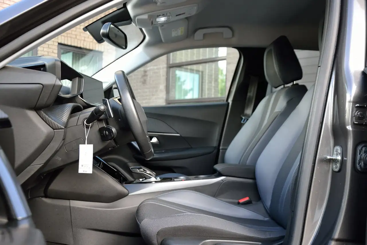 Peugeot 2008 1.2 PureTech 130PK Allure Navigatie Trekhaak, миниатюра 6