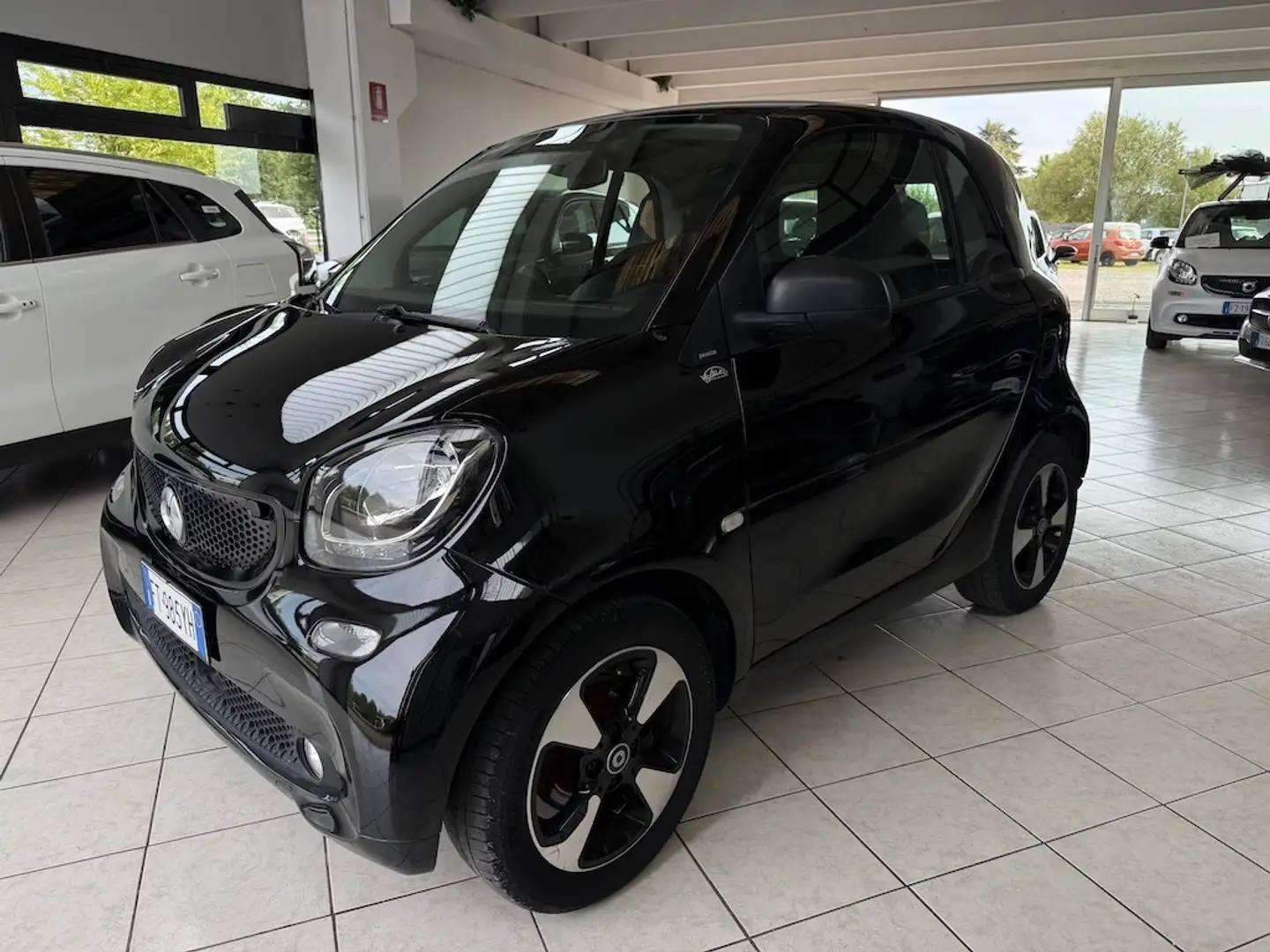 smart forTwo Fortwo 1.0 Passion 71cv twinamic PREZZO VERO Nero - 1
