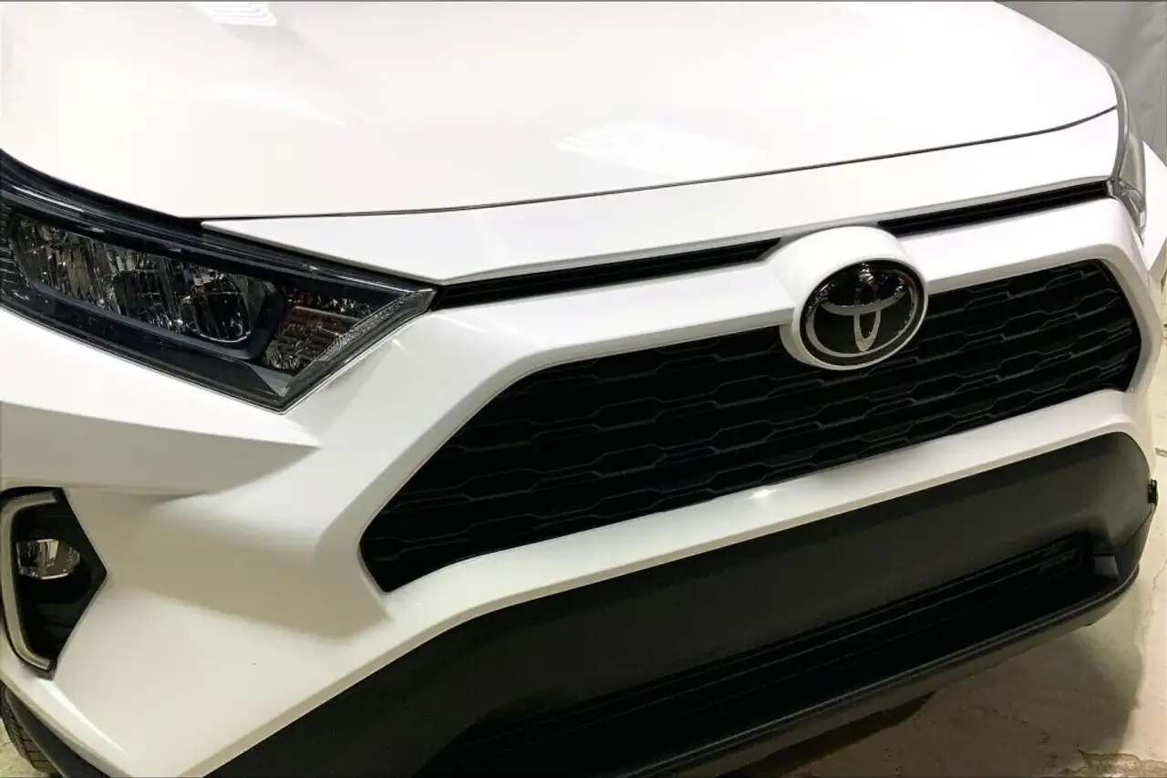 Toyota RAV 4 снимка Toyota RAV 4