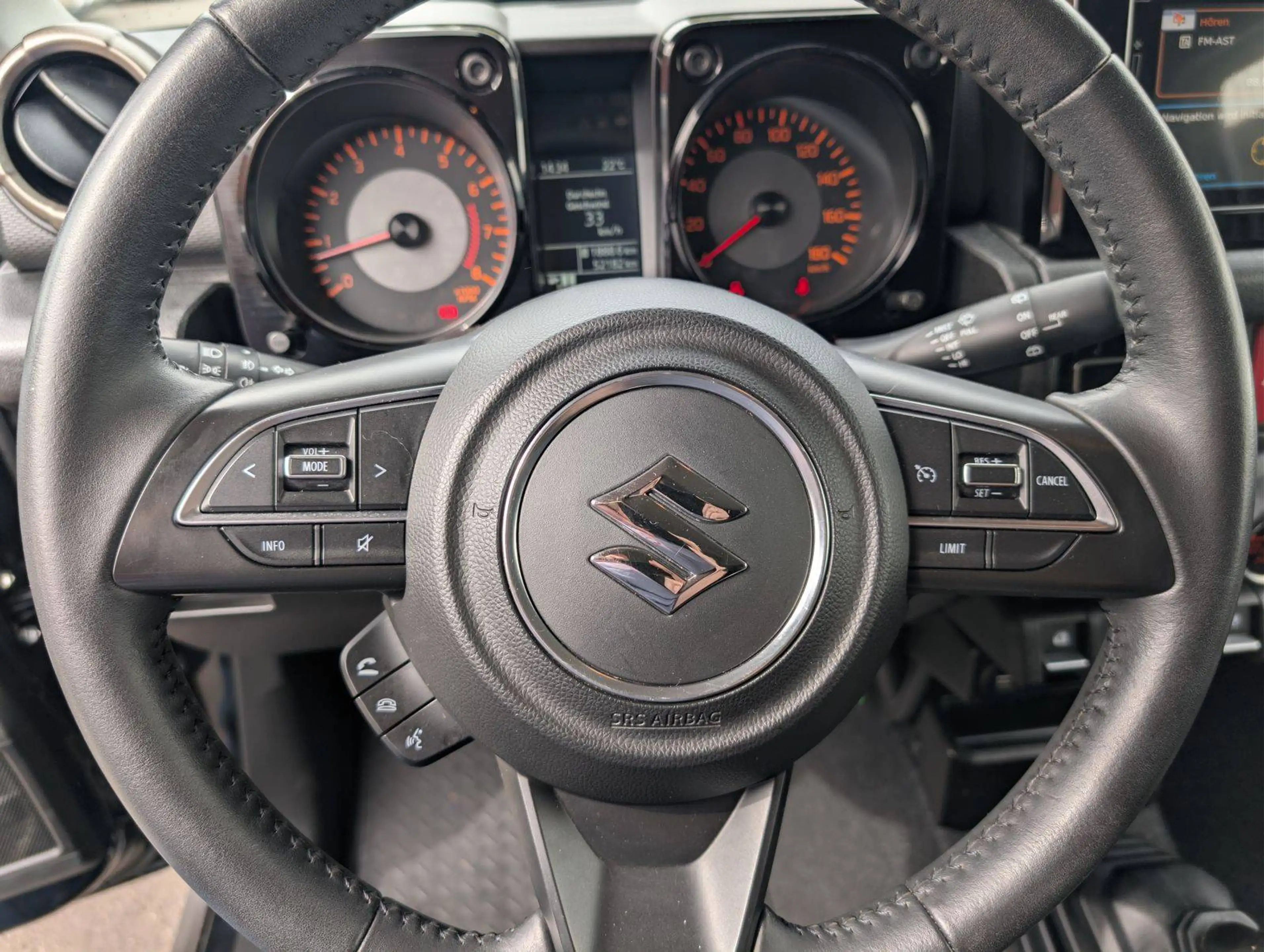 Suzuki Jimny Comfort+ AllGrip Navi+Cam/Klimaaut./Alu — photo 13