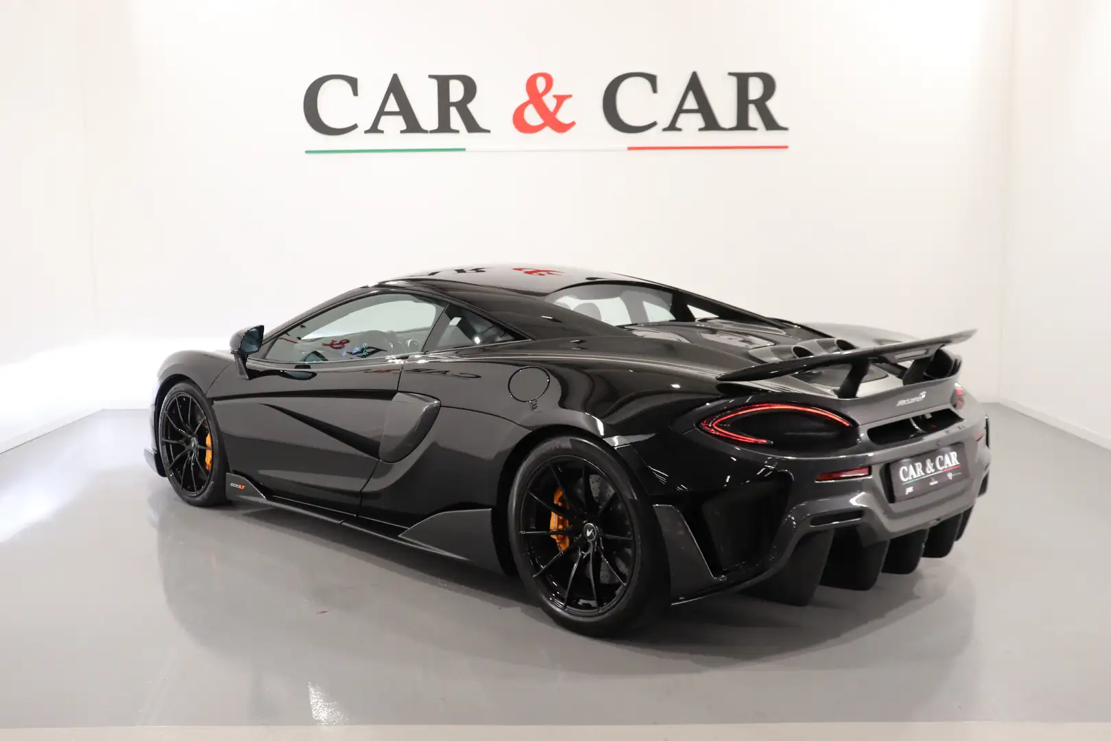 McLaren 600LT Coupe Zwart - 2