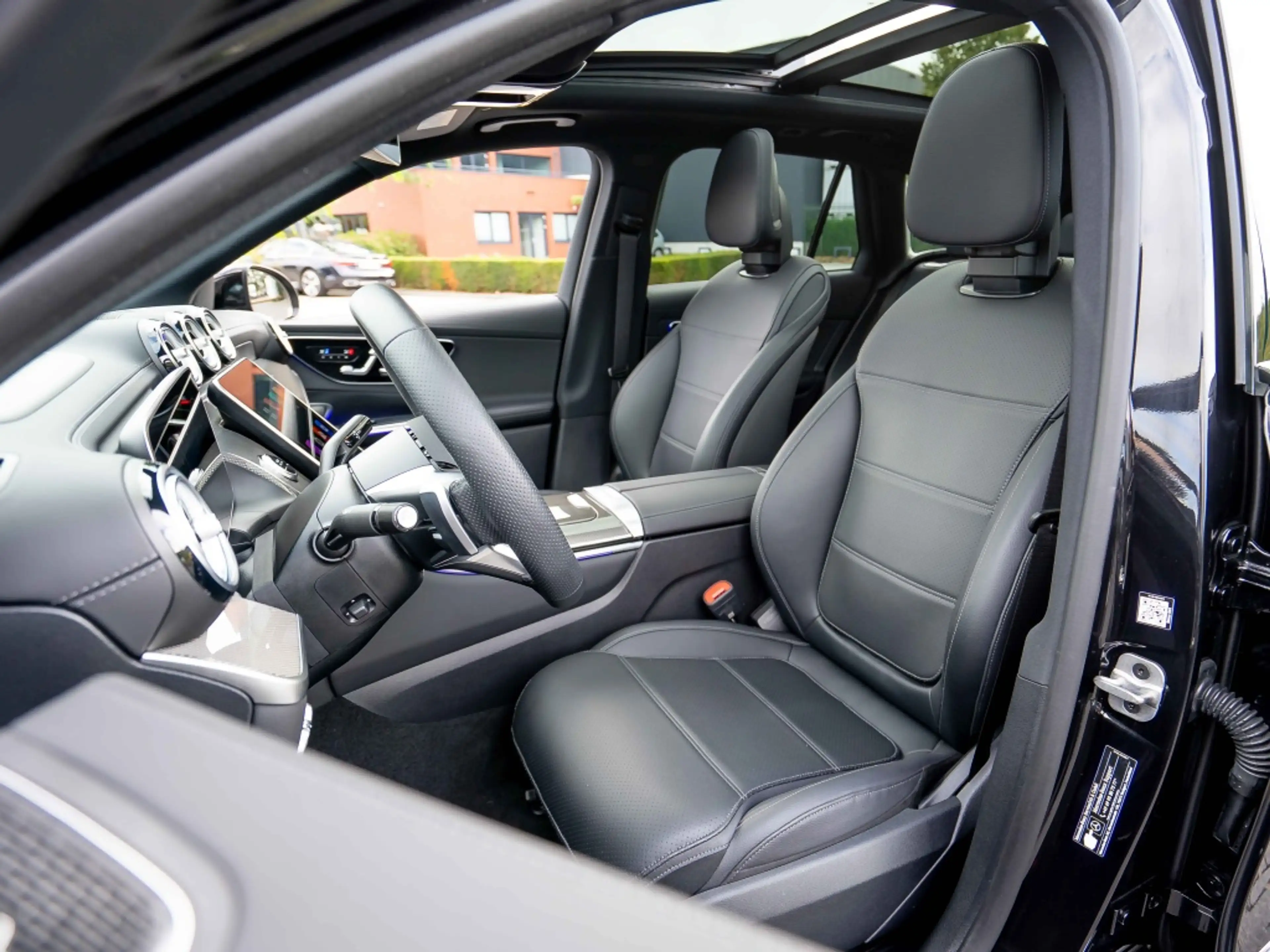 Mercedes-Benz GLC 400 400e 4MATIC AMG Line | Premium Plus | Techniek Pak — photo 9