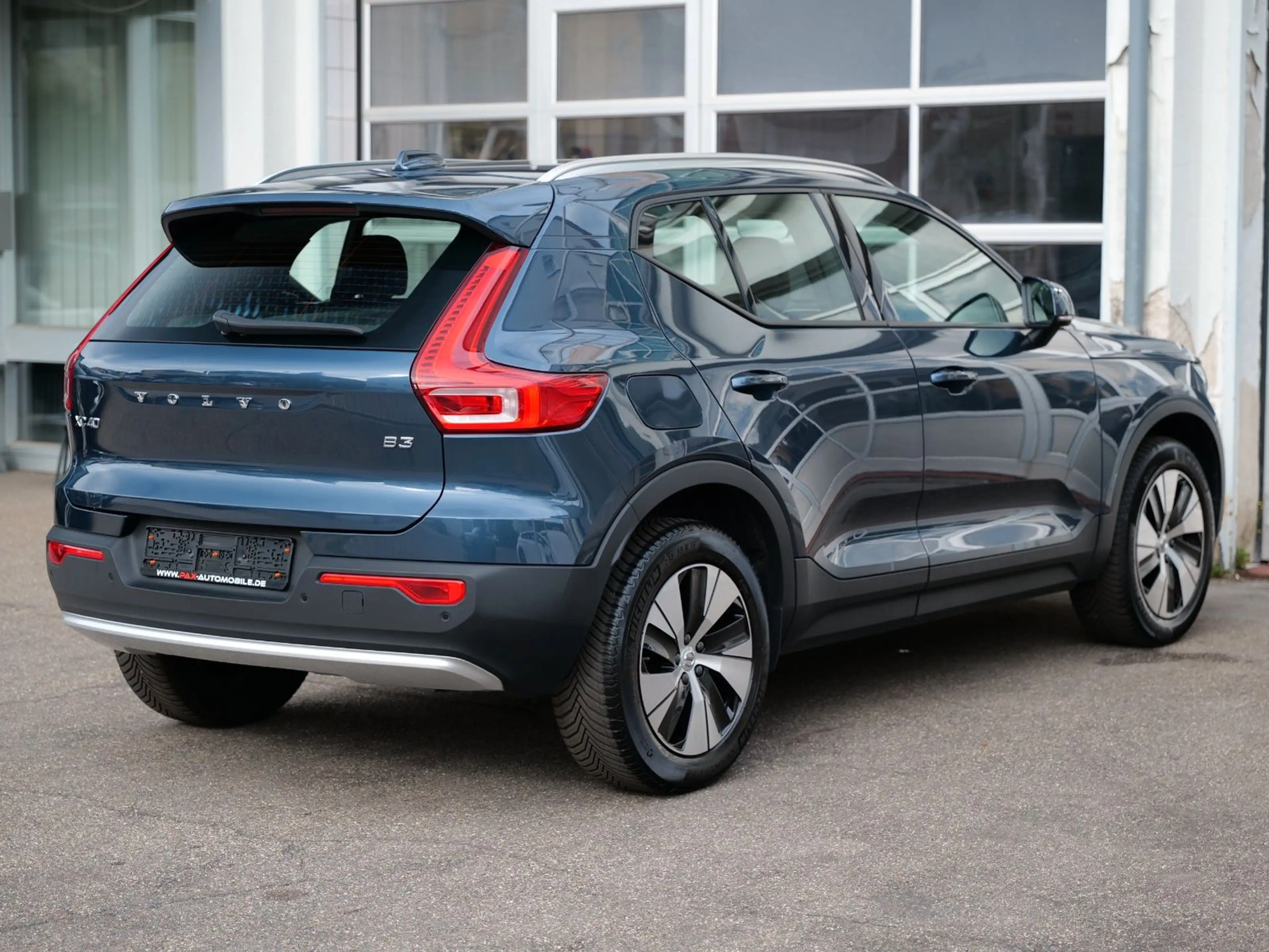 Volvo XC40 B3 Core 2WD LEDER+NAVI+CAM+LED+ACC+KEYLESS — photo 7