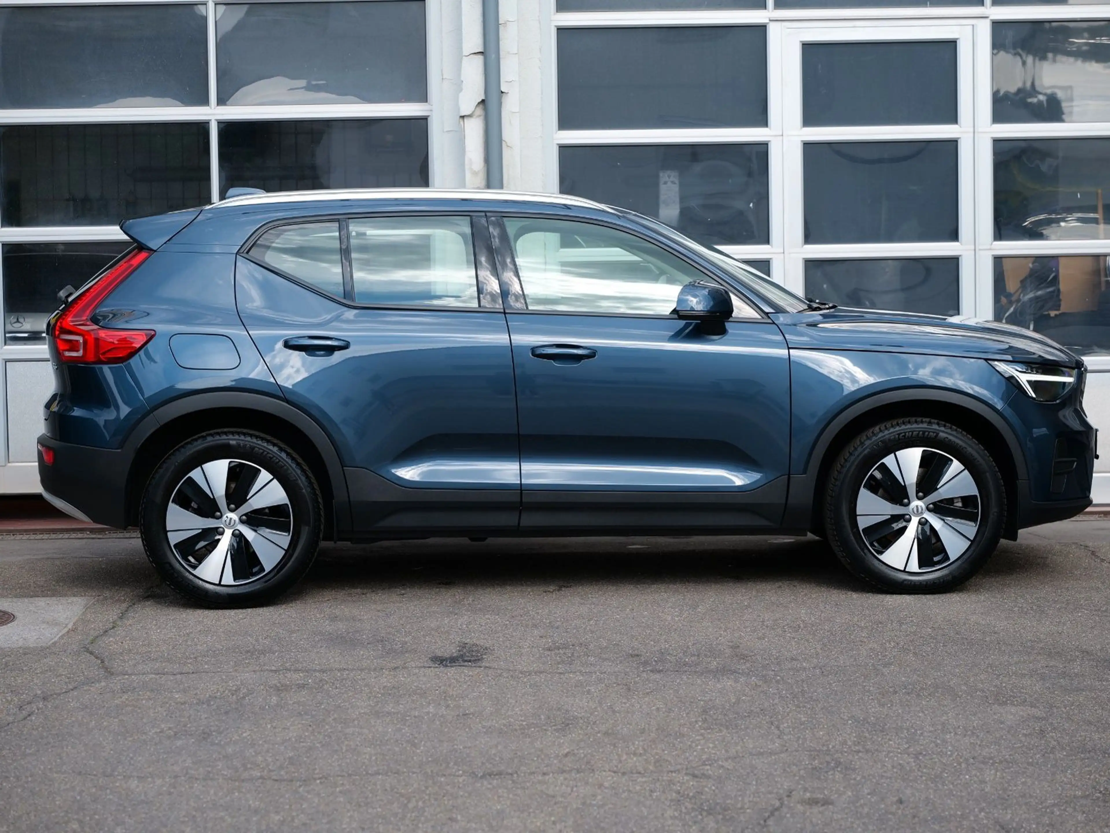 Volvo XC40 B3 Core 2WD LEDER+NAVI+CAM+LED+ACC+KEYLESS — photo 9