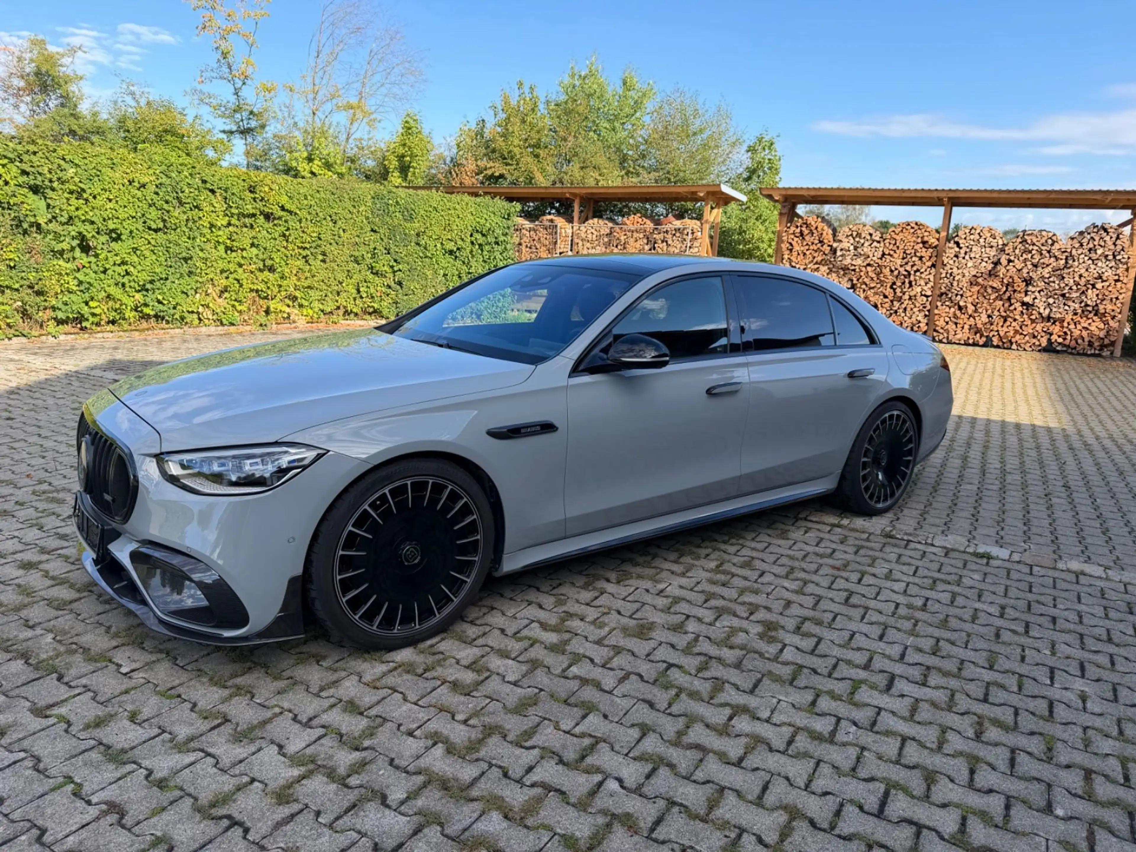Mercedes-Benz S 63 AMG Brabus 930 S 63 AMG S S 63 AMG e 4Matic+ L — photo 2