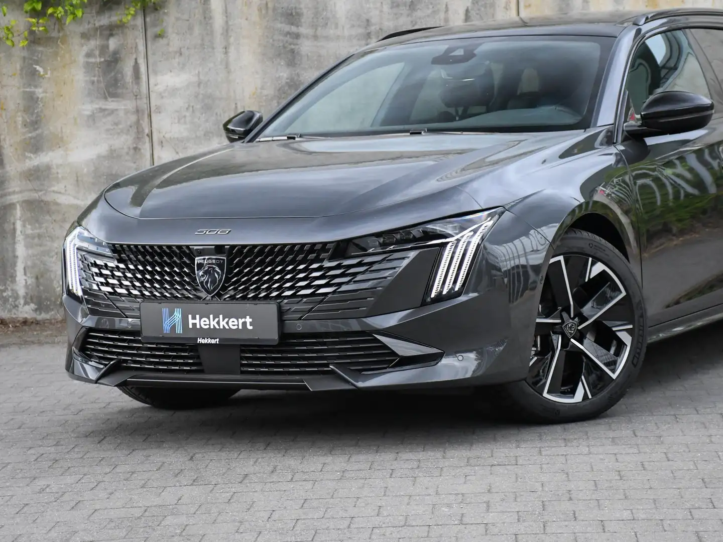Peugeot 508 SW GT 1.6 HYbrid 180pk Automaat CAMERA VOOR + ACHT Gri - 2