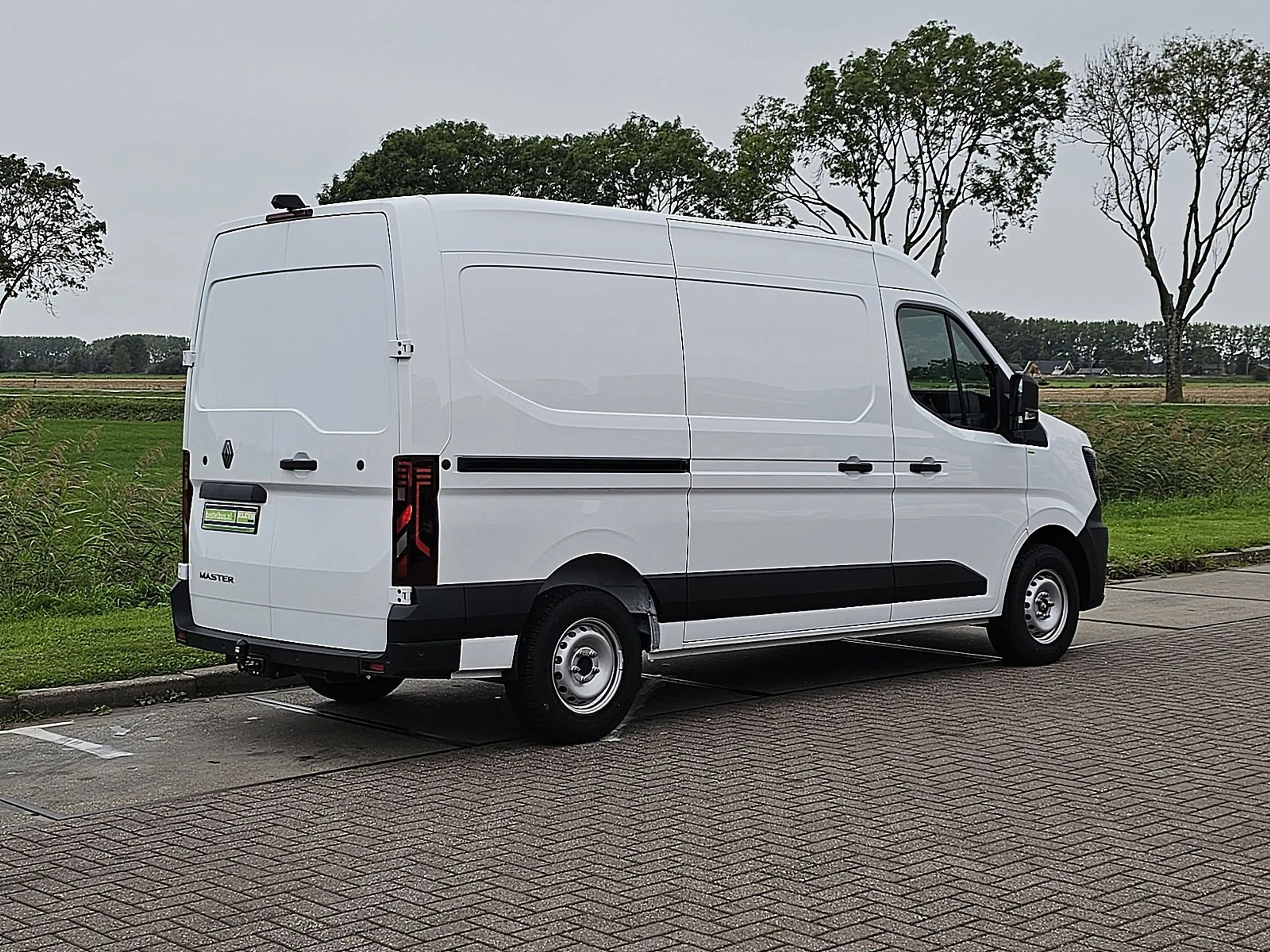 Renault Master 2.0 L2H2 LED Trekhaak — photo 3