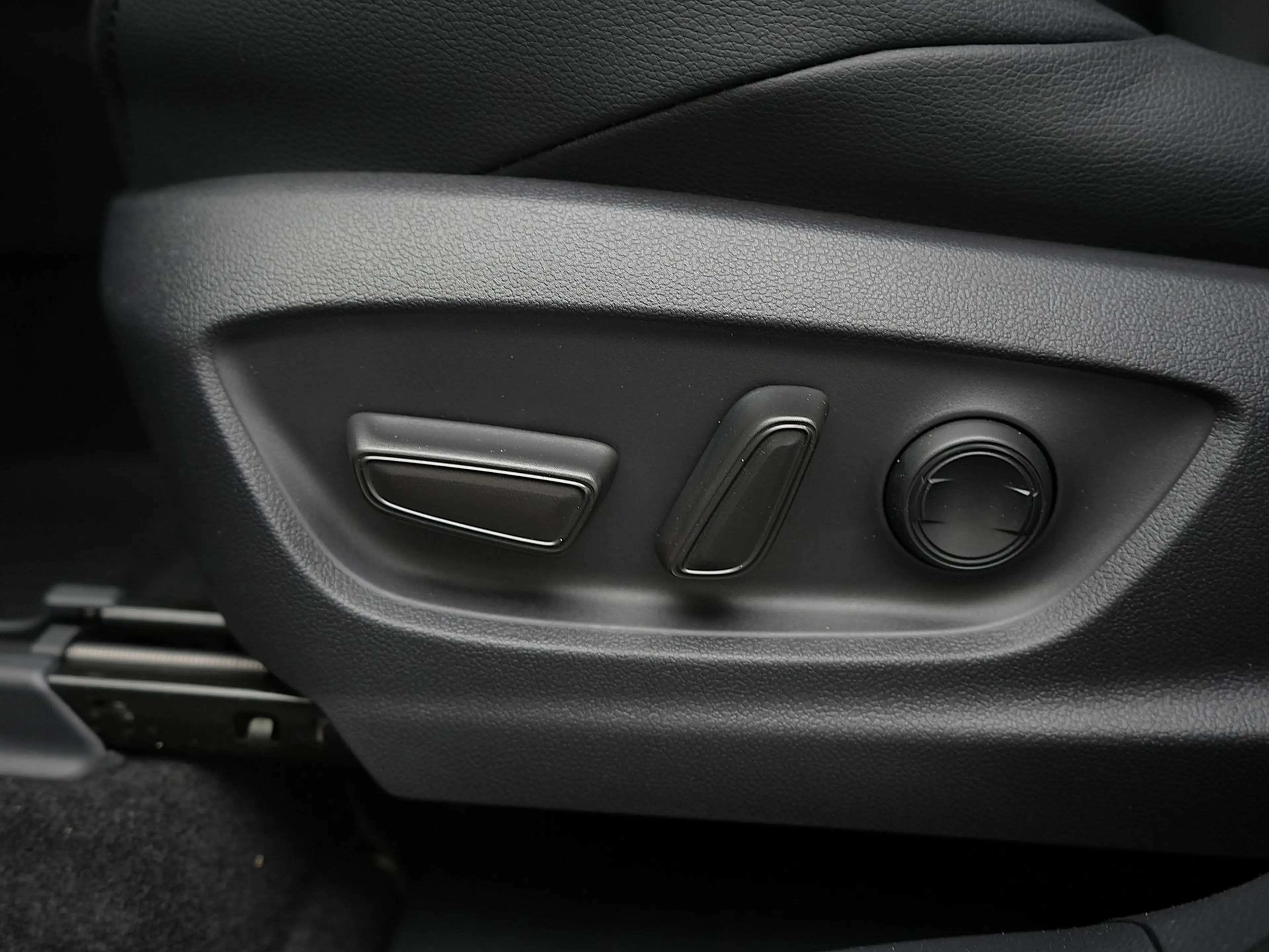 Toyota Corolla Cross Hybrid 200 Executive | Stuur-Stoelverwarming | JBL — photo 8