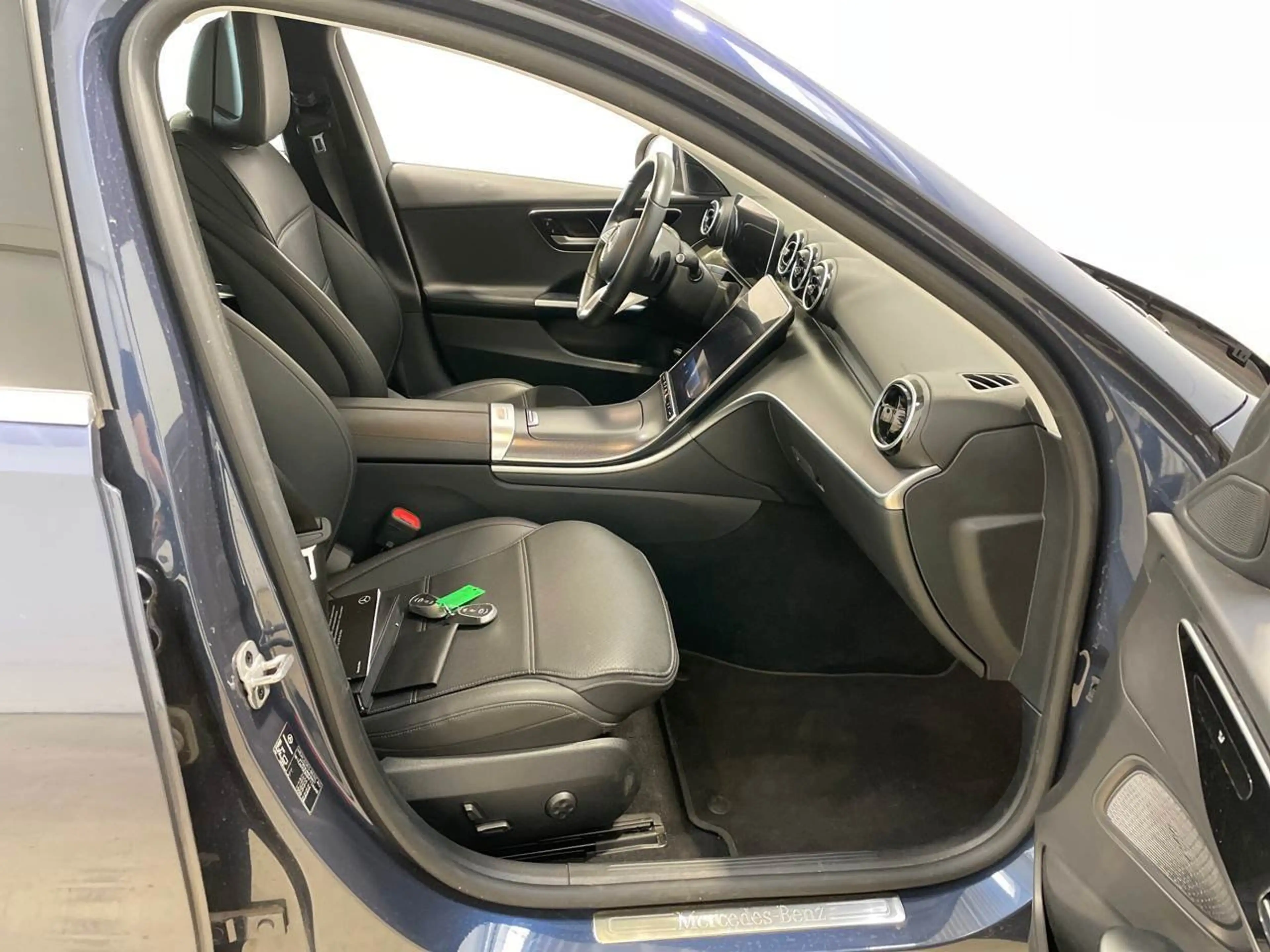 Mercedes-Benz C 300 e T Avantgarde AHK ACC BLIS Key LED — photo 8