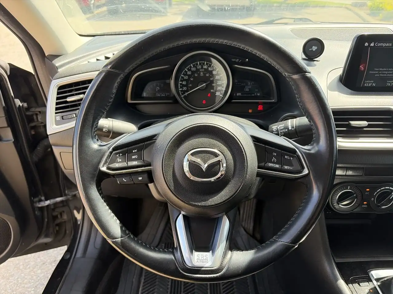 Mazda 3 photo Mazda 3