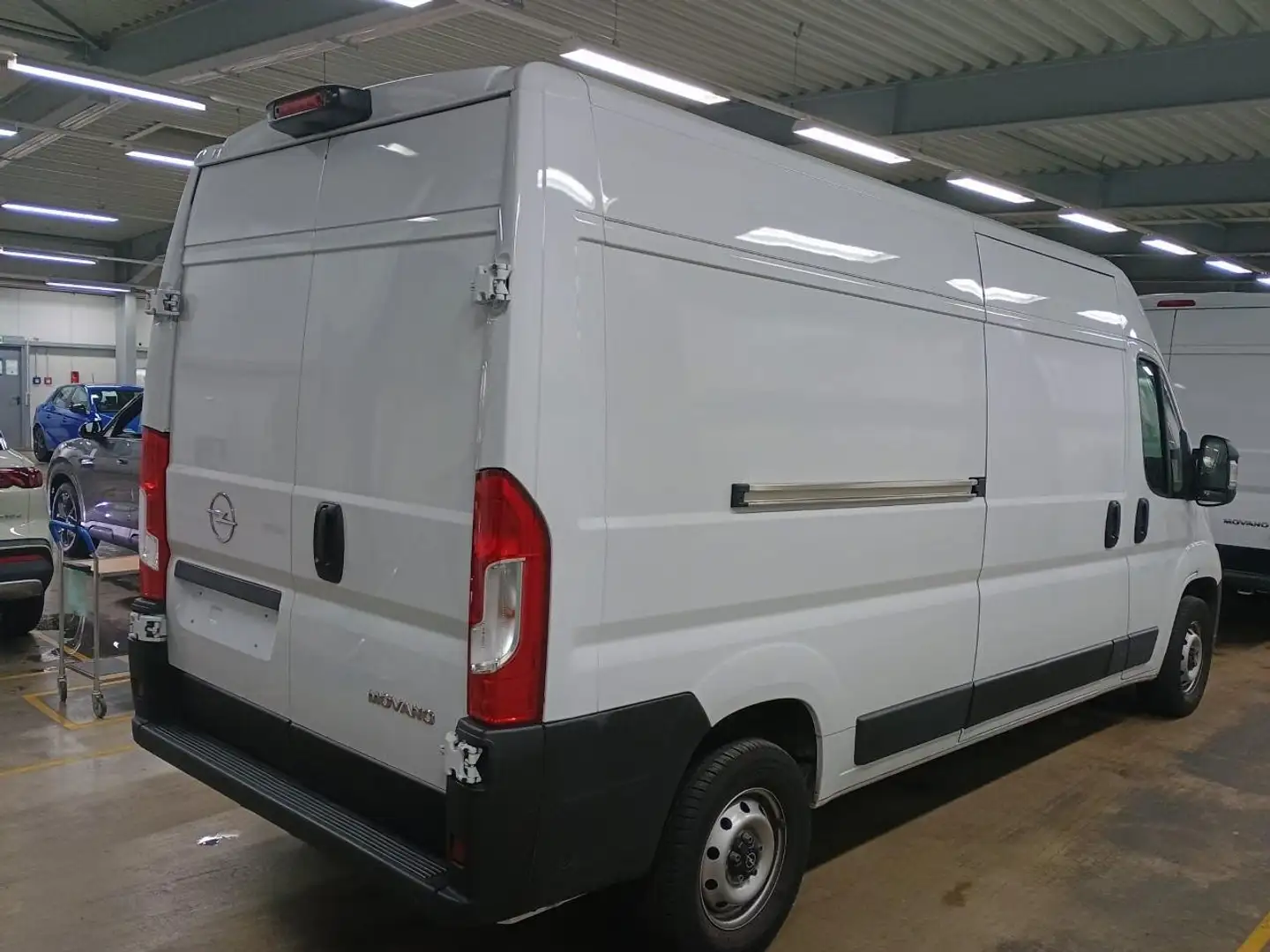 Opel Movano Movano 2.2 BlueHDi 140 L3H2 VA NAVI RFK Weiß - 2