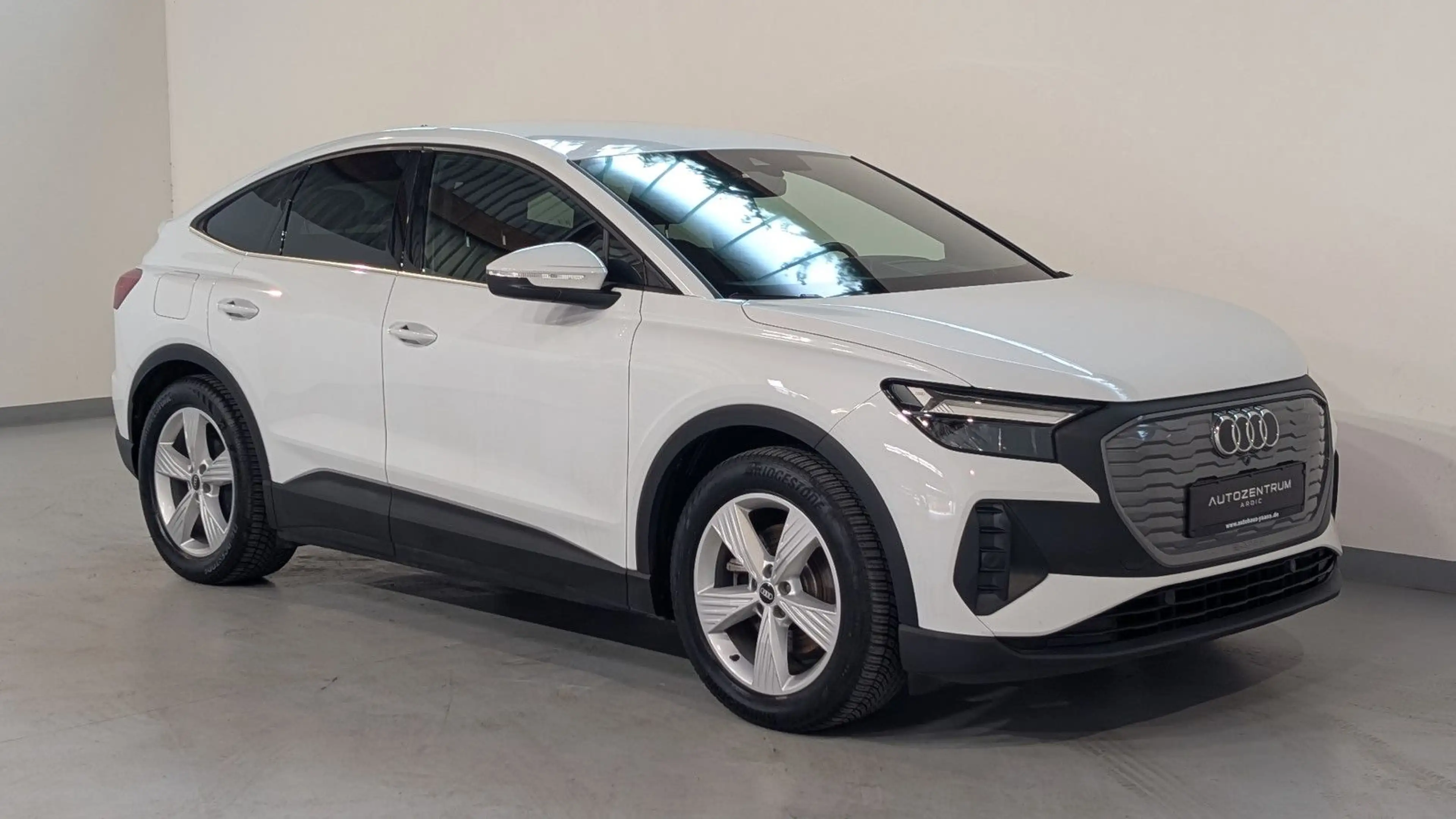 Audi Q4 e-tron e-tron Sportback 35 SONOS+HUD+ACC+KEY+KAM+LED — photo 3