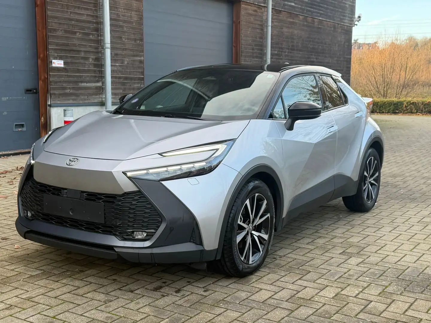 Toyota C-HR 1.8 Hybrid Business SILVER&NOIR STYLE GARANTIE - 2
