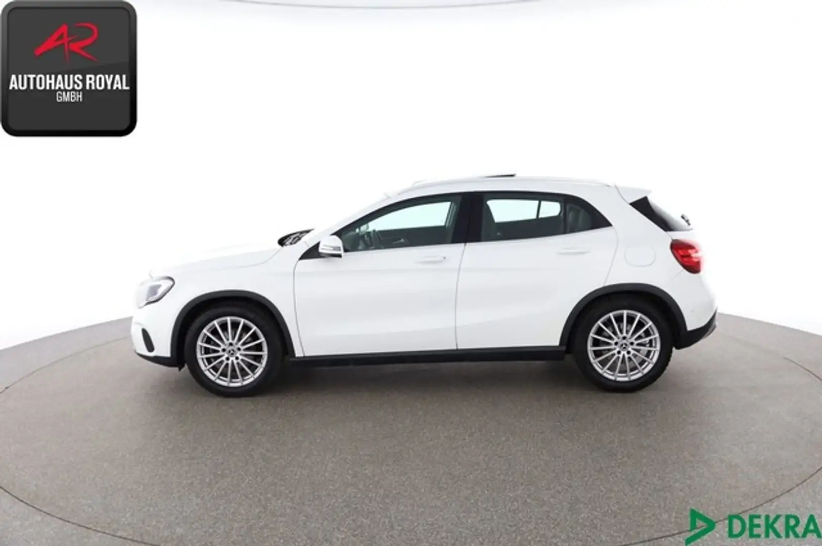 Mercedes-Benz GLA 180 URBAN PANORAMA,KAMERA,PARKLENKASSIST,AHK White - 2