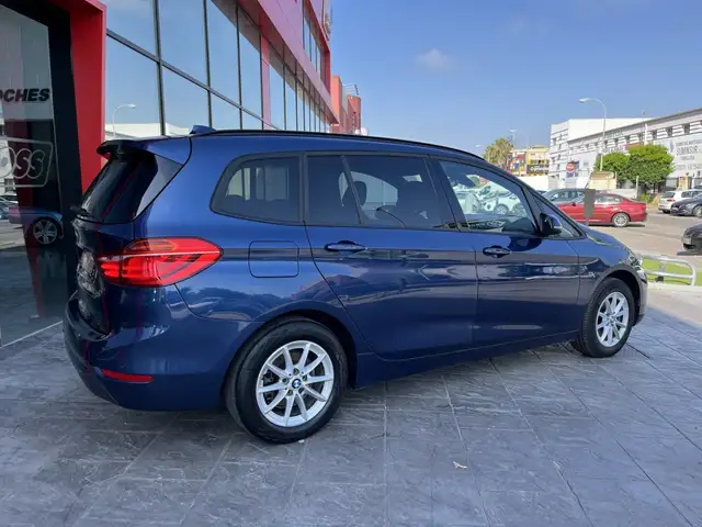 BMW 2 Series view 6