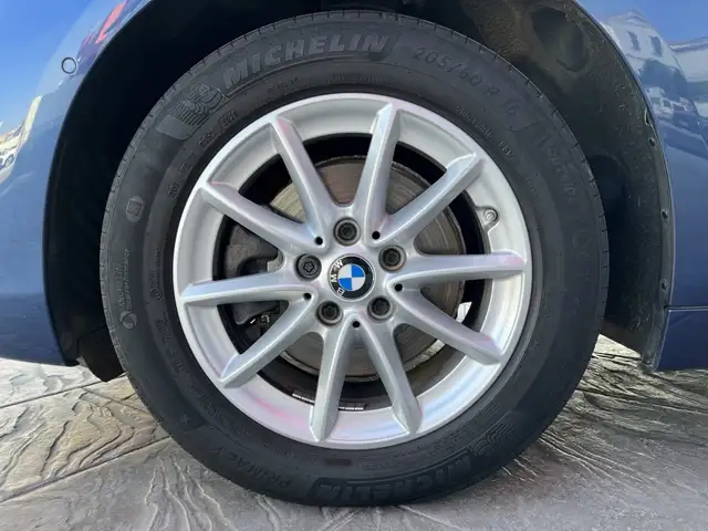 BMW 2 Series view 10