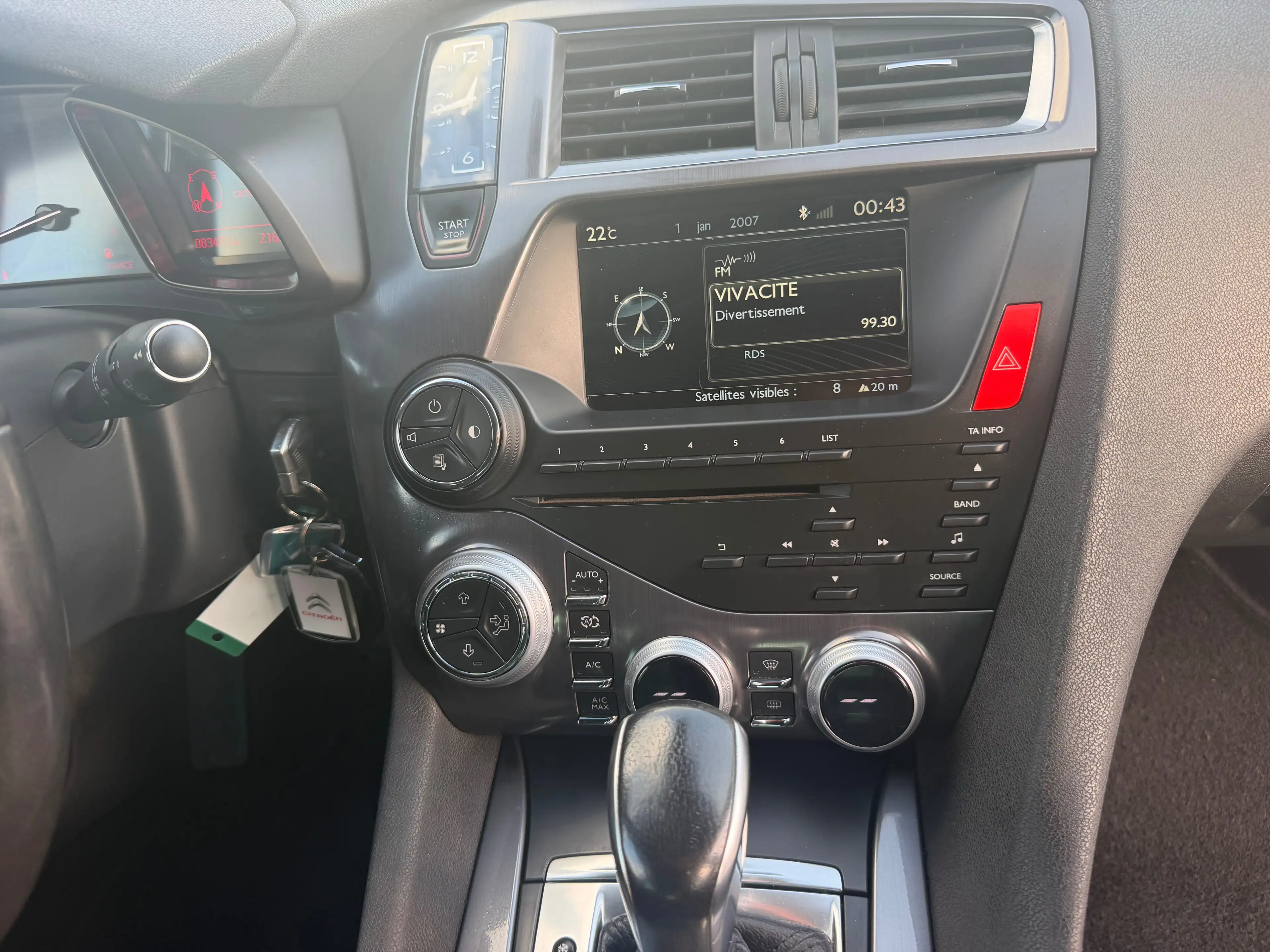 Citroen DS5 1.6 THP Be Chic Automatique — photo 9