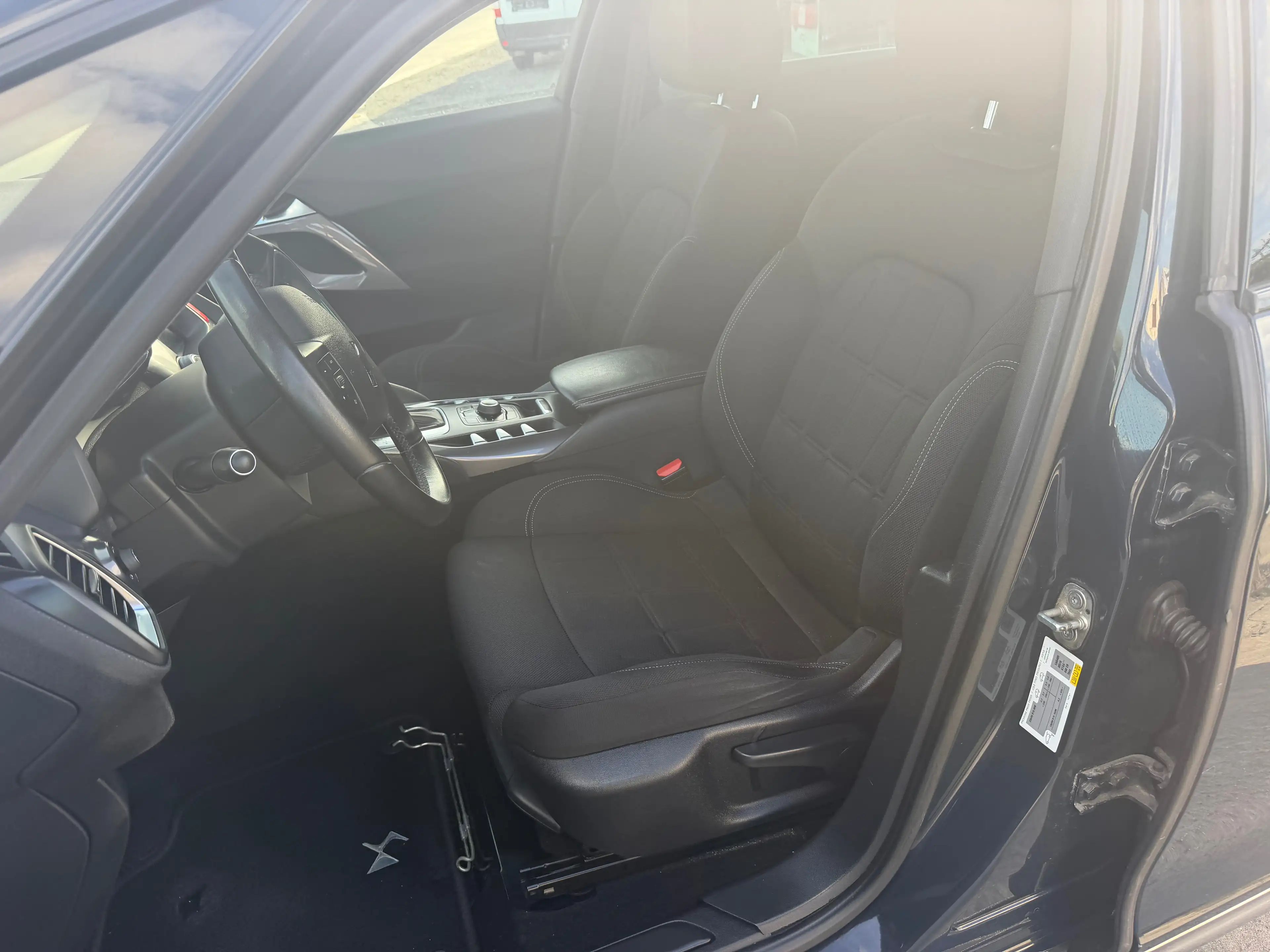 Citroen DS5 1.6 THP Be Chic Automatique — photo 12