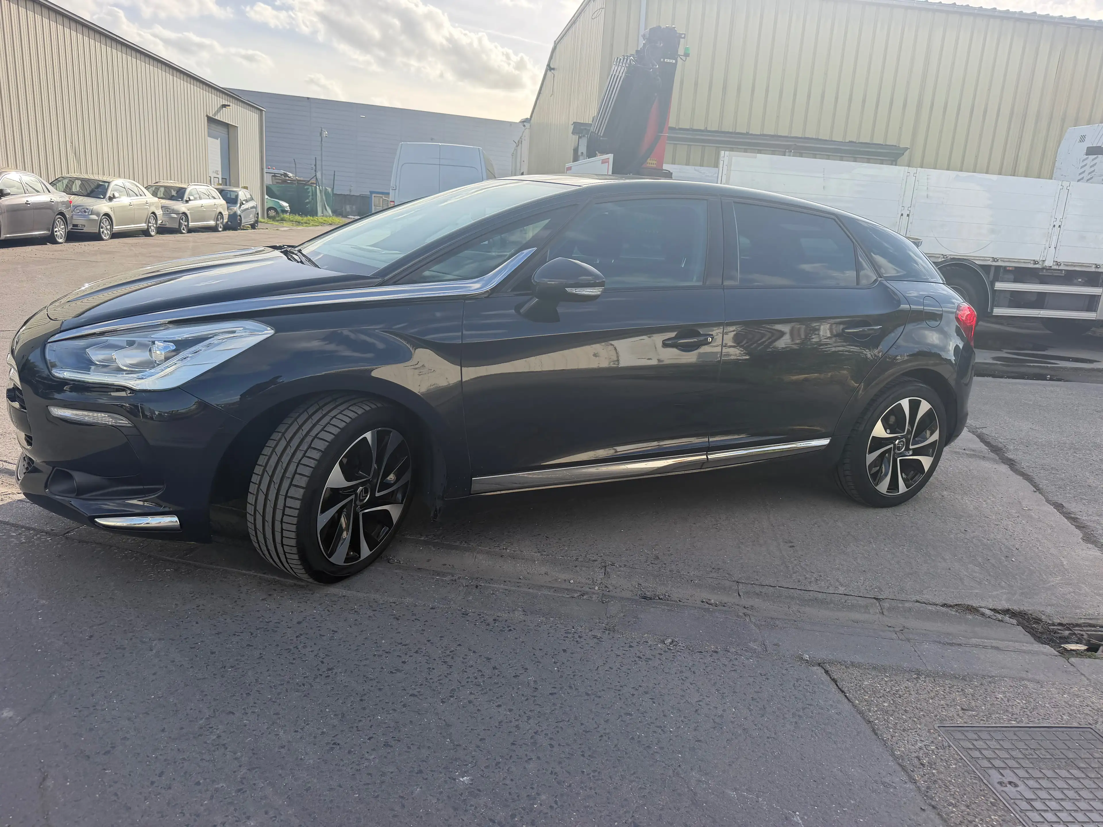 Citroen DS5 1.6 THP Be Chic Automatique — photo 3