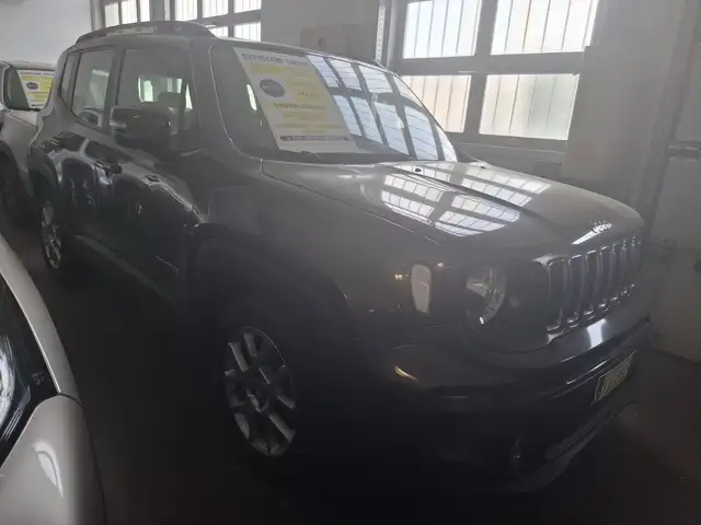 Jeep Renegade view 13