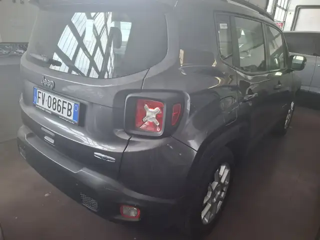 Jeep Renegade view 15