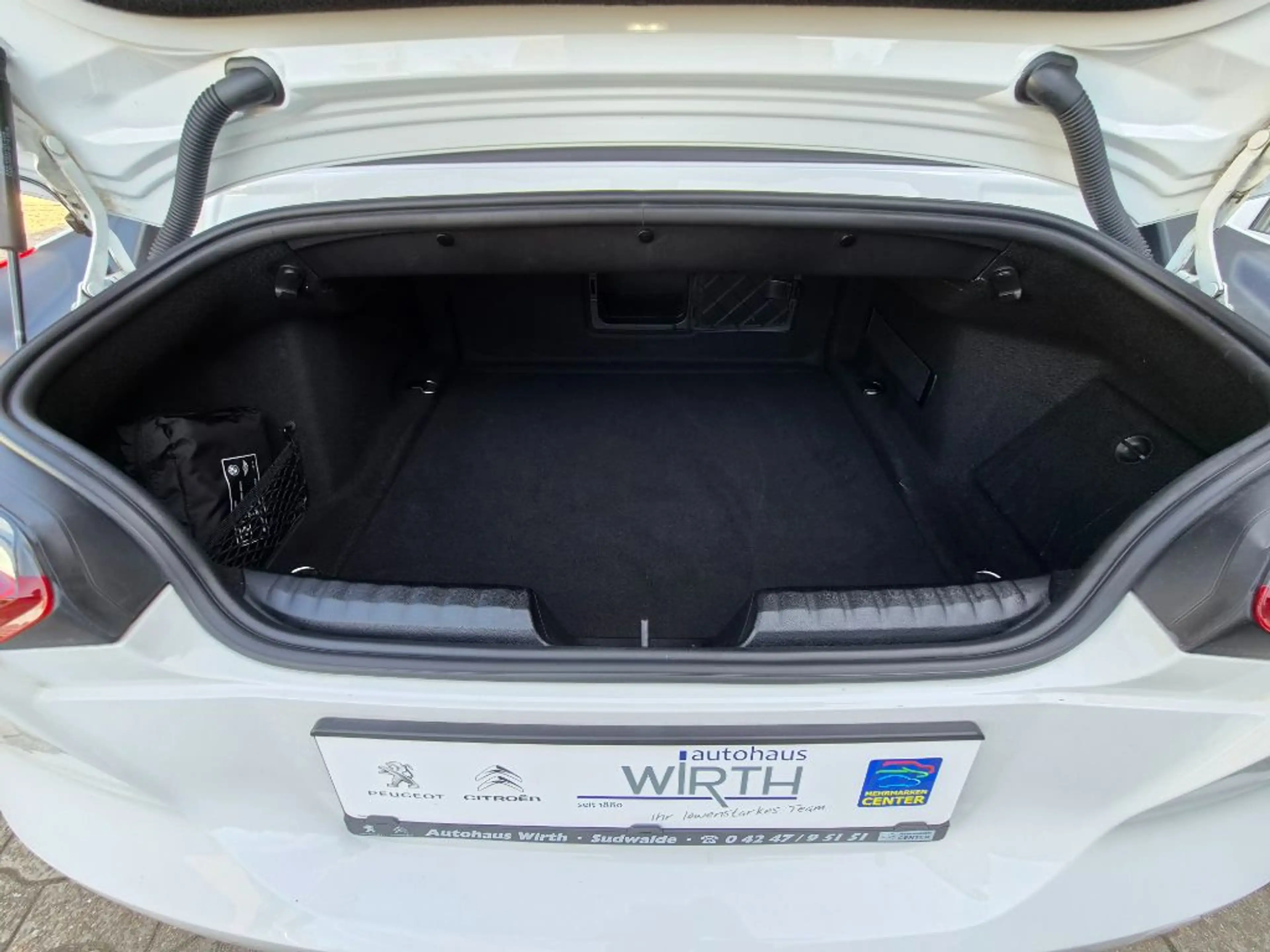 BMW Z4 sDrive20i Aut. Sport Line LEDER+ACC+LED+NAVI — photo 12