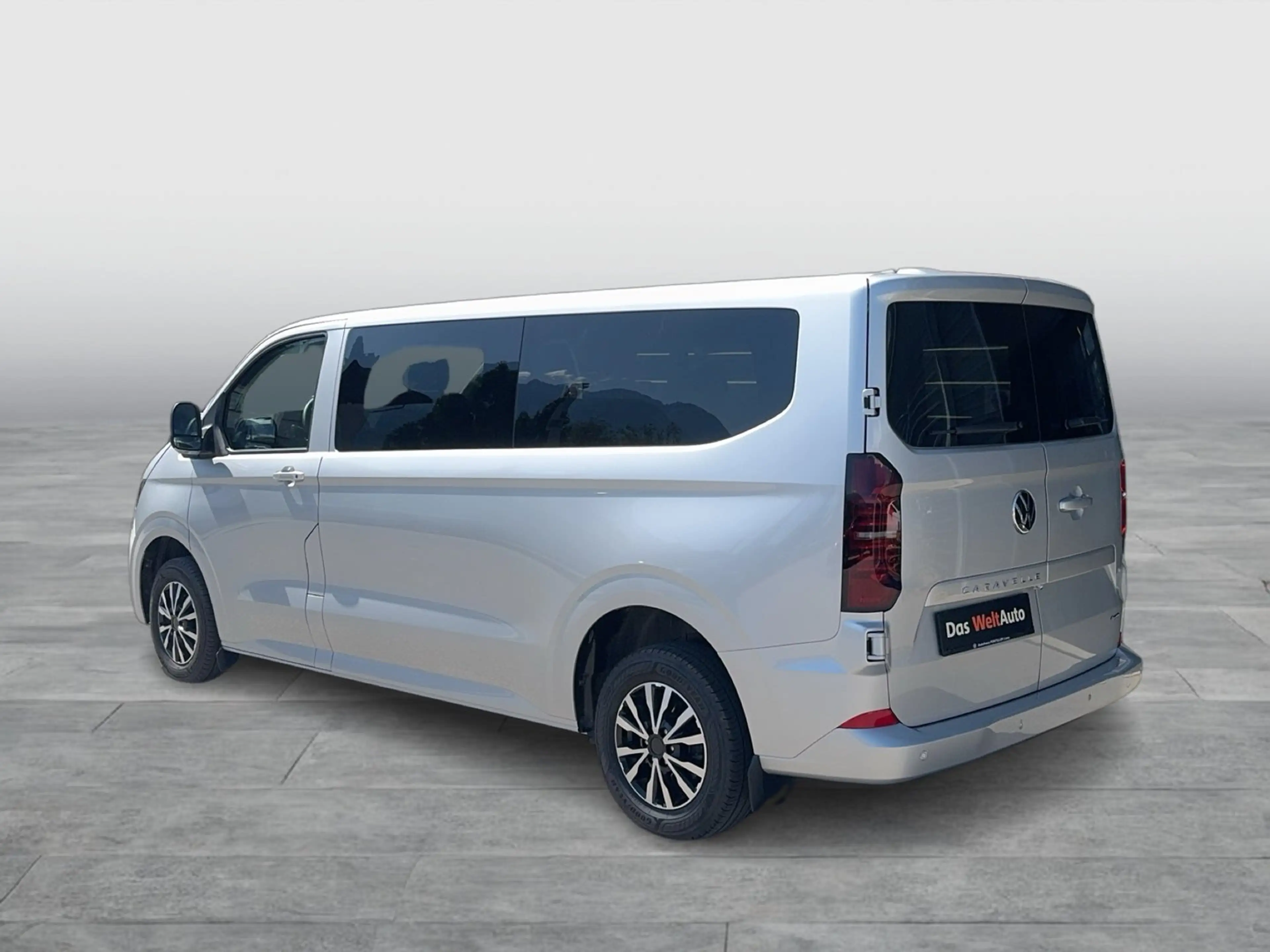 Volkswagen T7 Caravelle VW T7 Caravelle Life LR TDI 4MOTION — photo 3