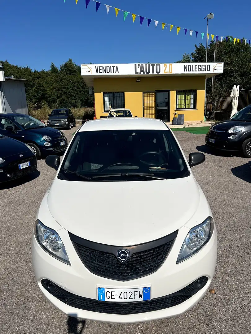 Lancia Ypsilon Ypsilon III 2015 1.0 firefly hybrid Silver s Blanc - 2