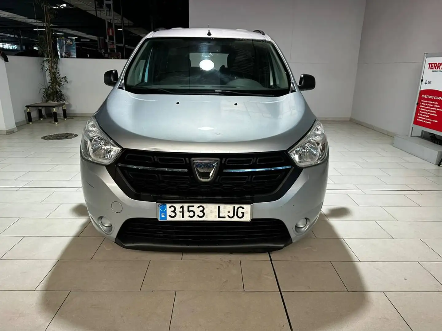 Dacia Lodgy TCE GPF Essential 7pl. 75kW Gris - 2