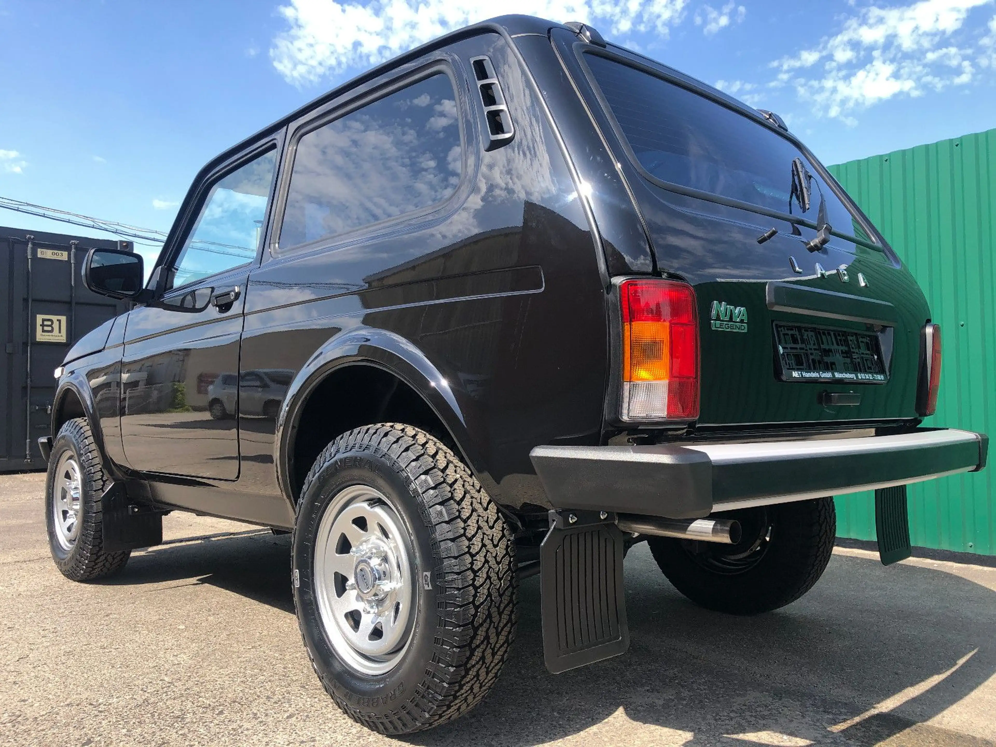 Lada Niva LADA NIVA "PREMIUM PLUS" Sonderausst.  AET-2026! — photo 10