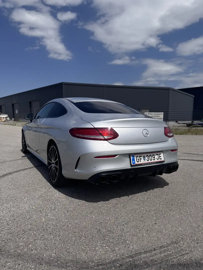 Mercedes-Benz C 400 Coupe 4Matic Aut. Plateado - 2