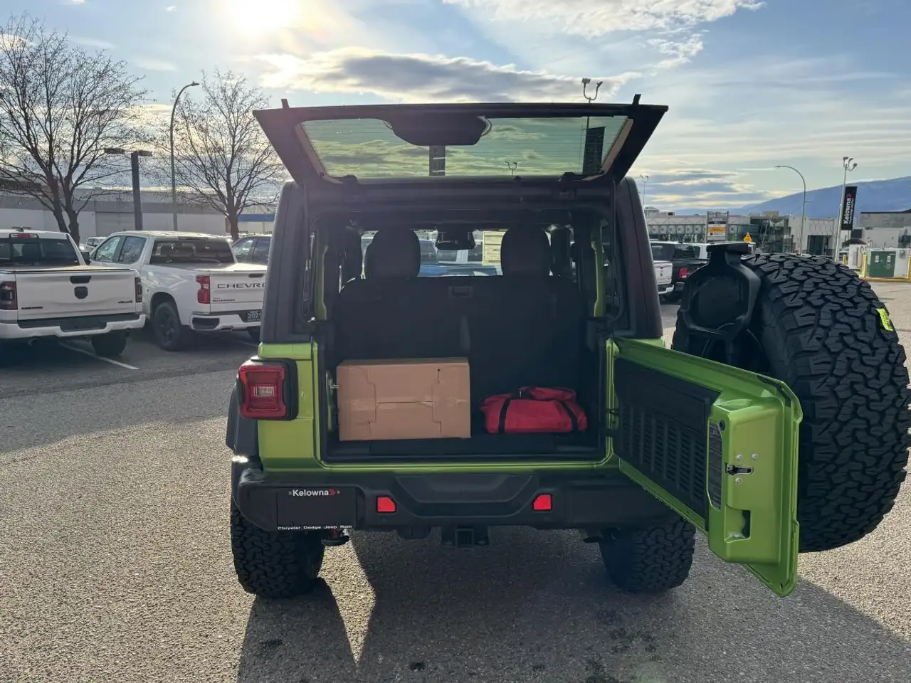 Jeep Wrangler снимка Jeep Wrangler