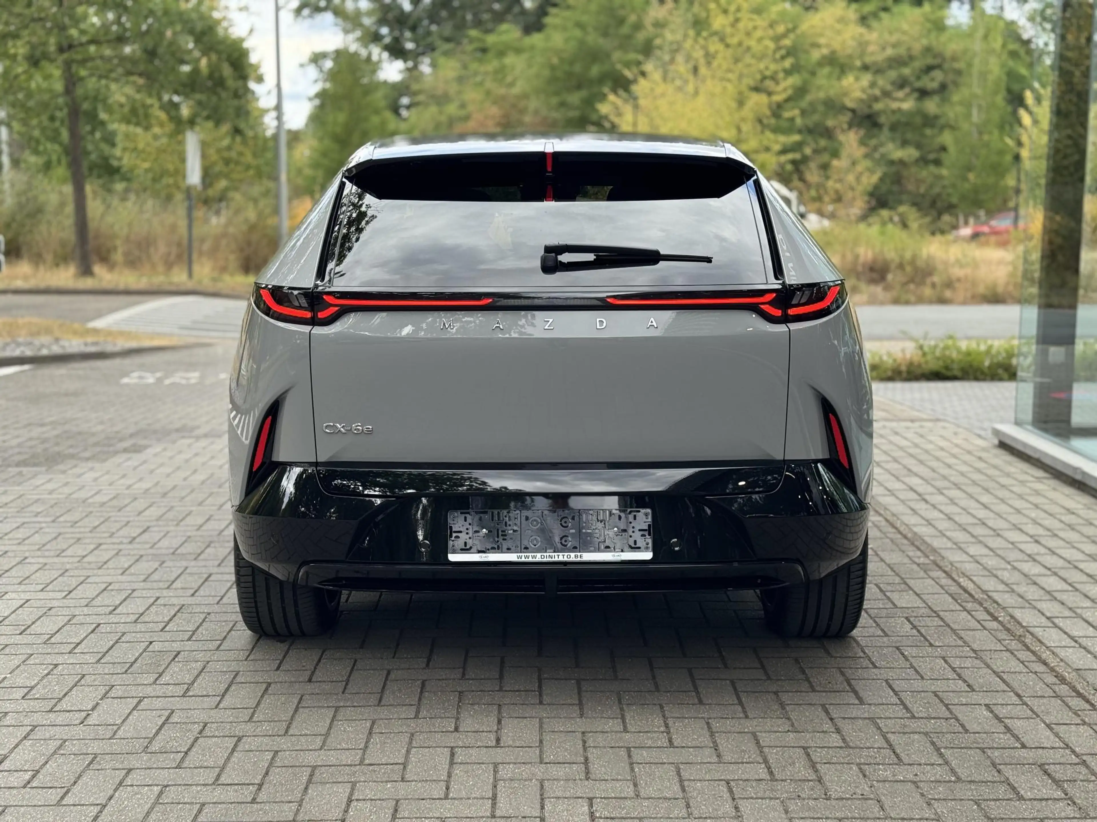 Mazda CX-6e EV 78kWh 258 hp Takumi 21'' Sporty Black — photo 6