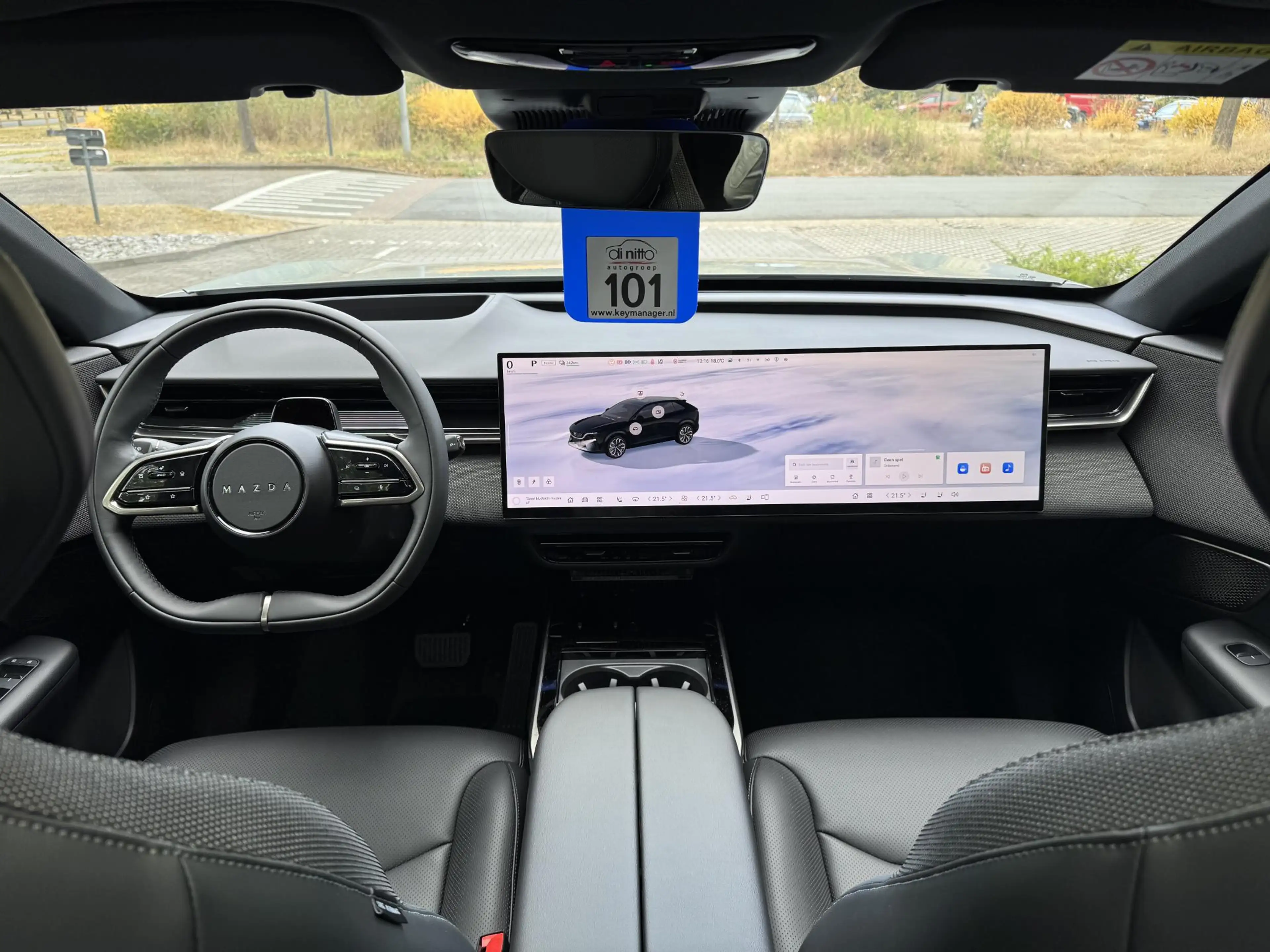 Mazda CX-6e EV 78kWh 258 hp Takumi 21'' Sporty Black — photo 10