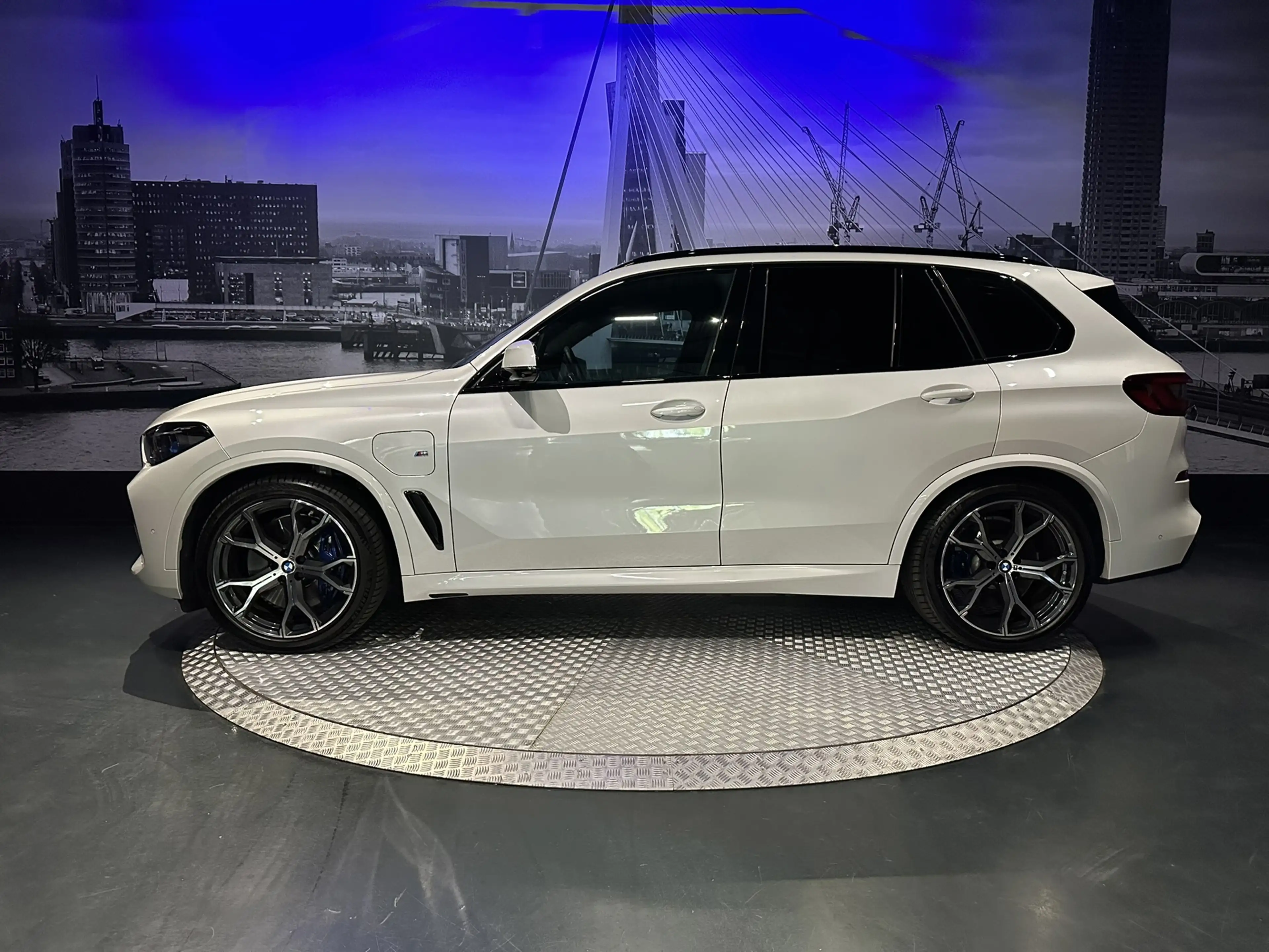 BMW X5 XDrive45e High Executive *Pano*360camera*Trekhaak* — photo 8
