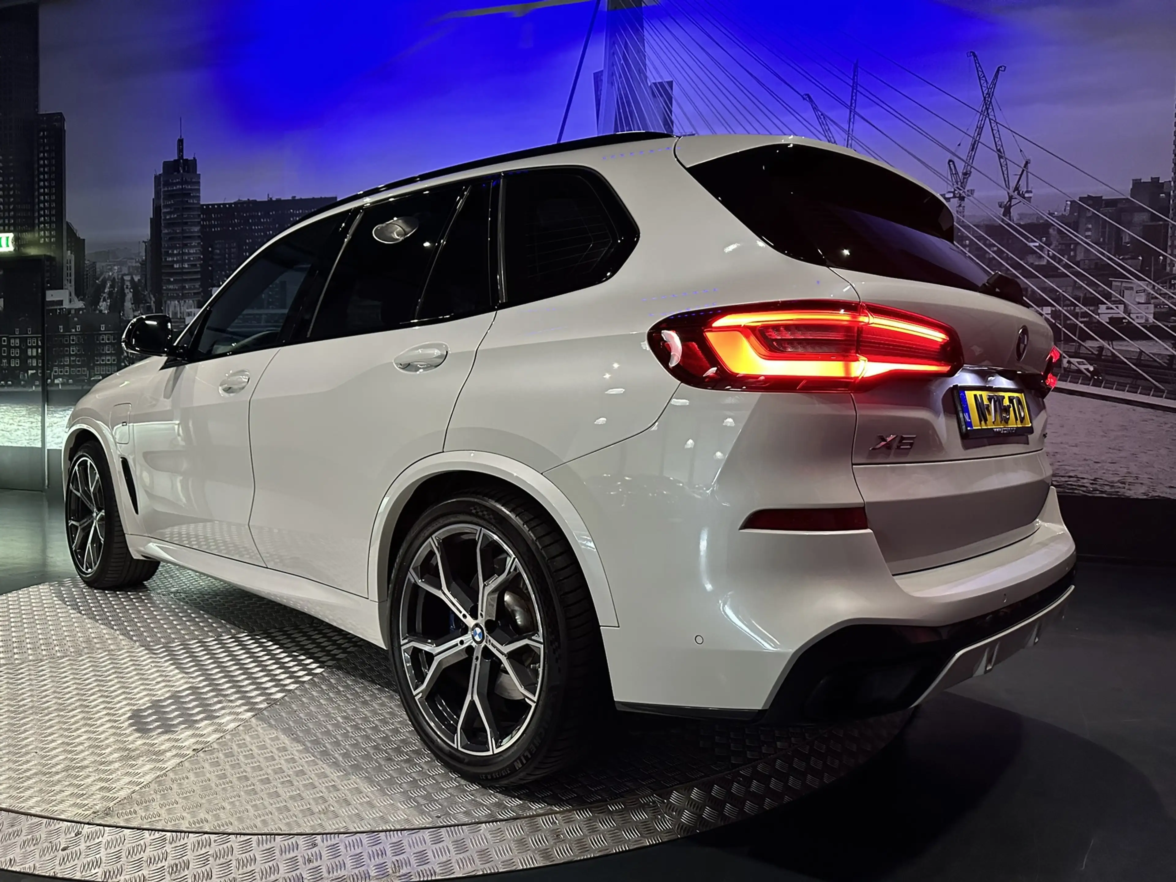 BMW X5 XDrive45e High Executive *Pano*360camera*Trekhaak* — photo 27