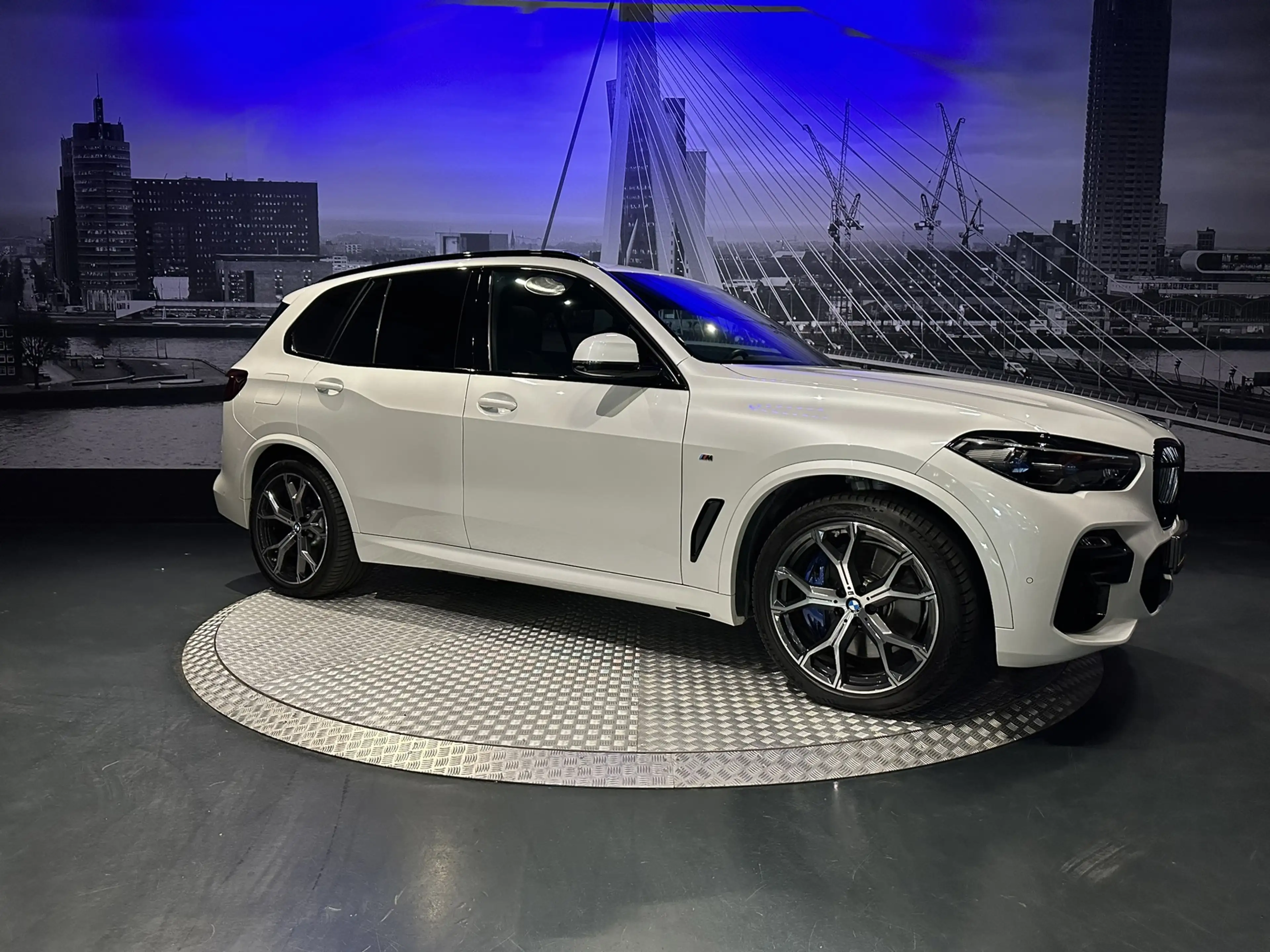 BMW X5 XDrive45e High Executive *Pano*360camera*Trekhaak* — photo 3