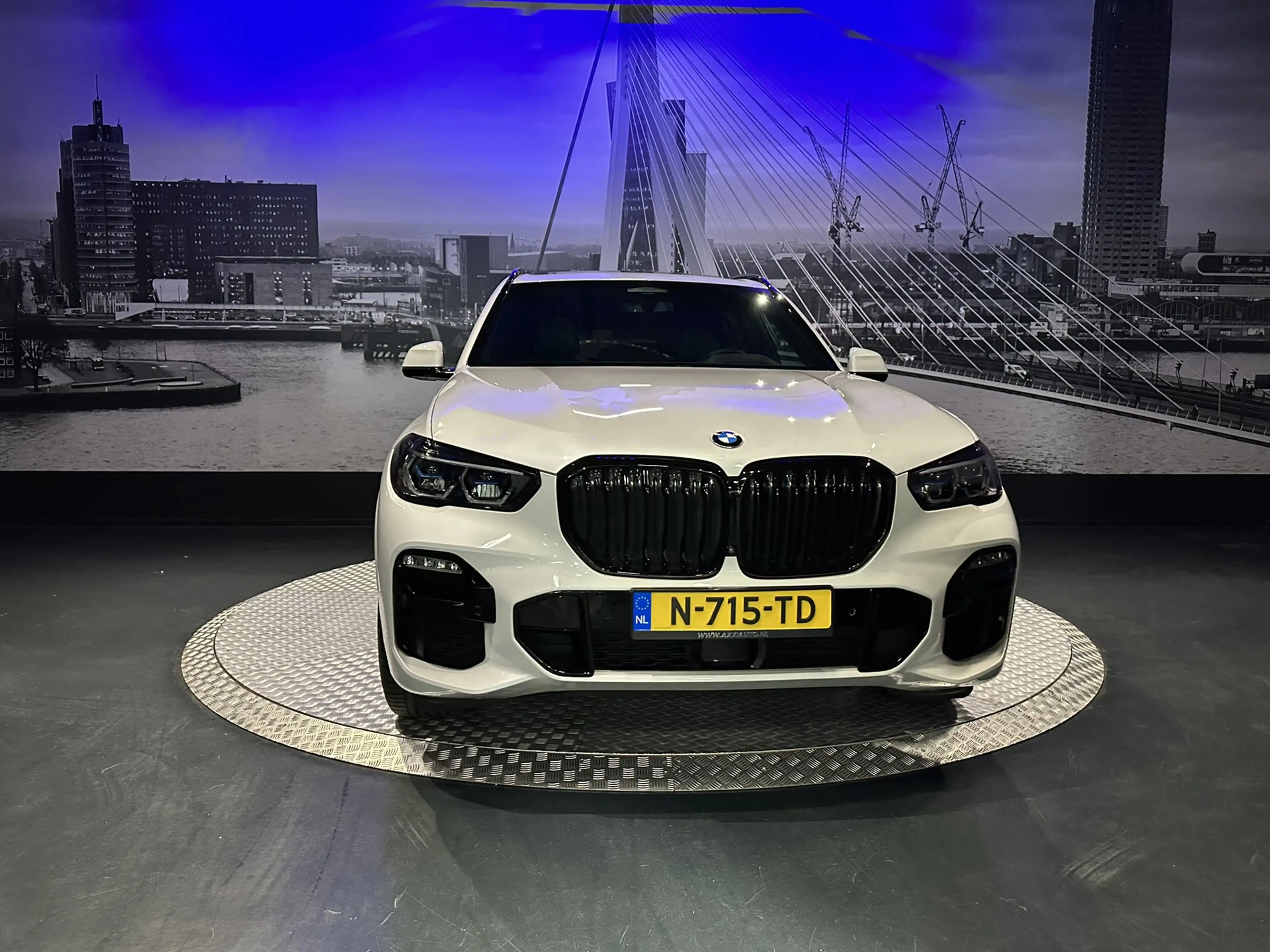 BMW X5 XDrive45e High Executive *Pano*360camera*Trekhaak* — photo 5