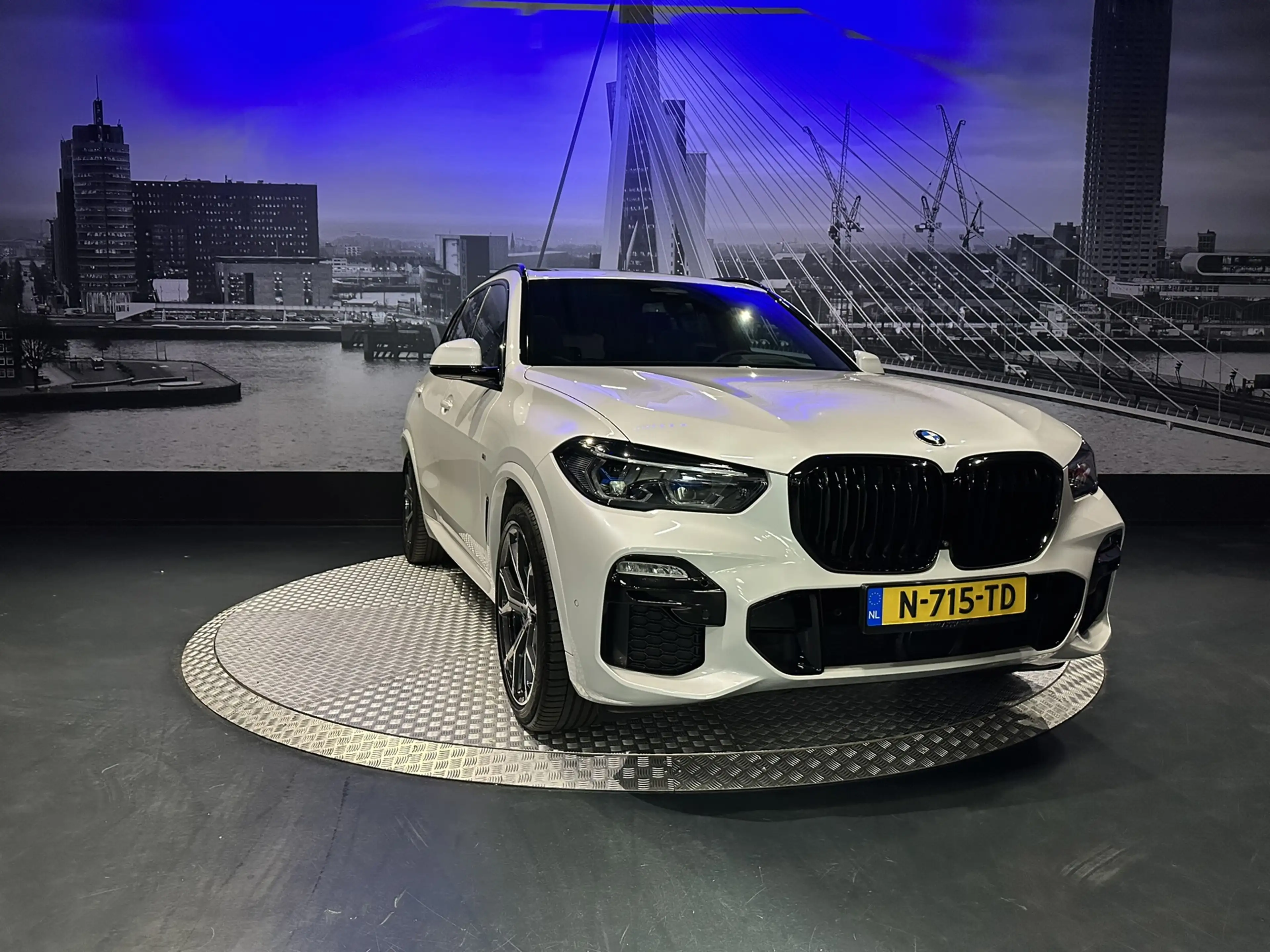 BMW X5 XDrive45e High Executive *Pano*360camera*Trekhaak* — photo 4