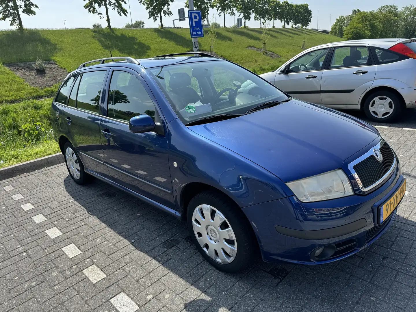 Skoda Fabia 1.4-16V Spirit+ Blauw - 1