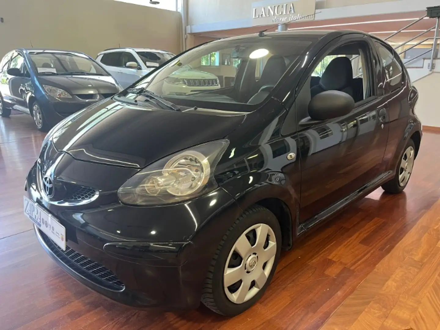 Toyota Aygo 1.0 12V VVT-i 3 porte Noir - 1