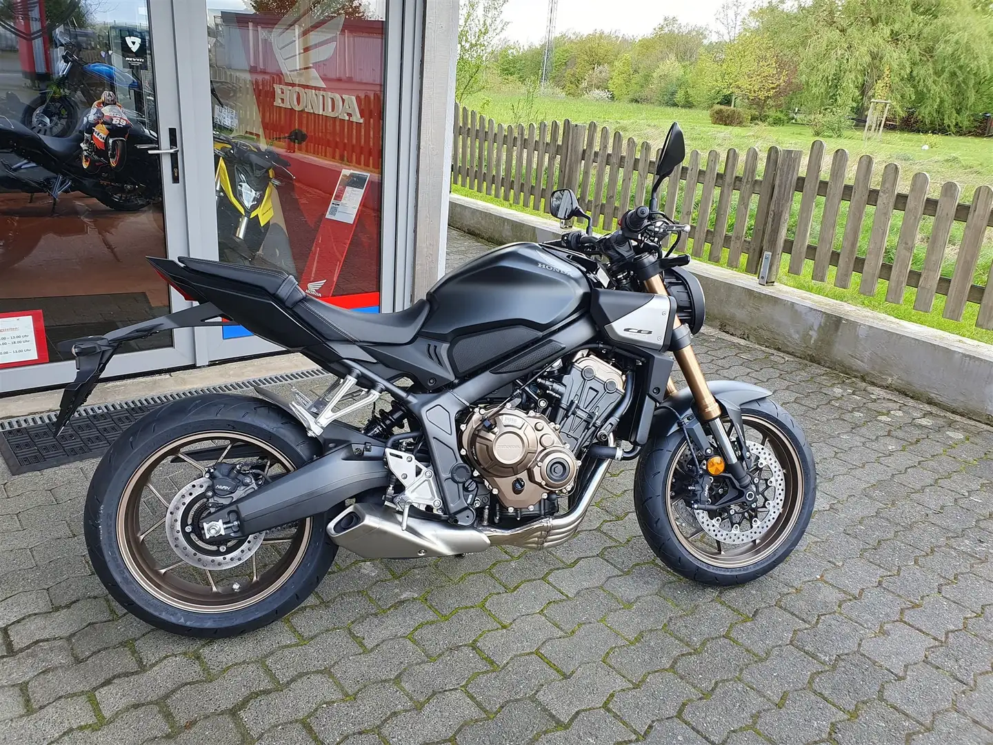 Honda CB 650 Zwart - 2