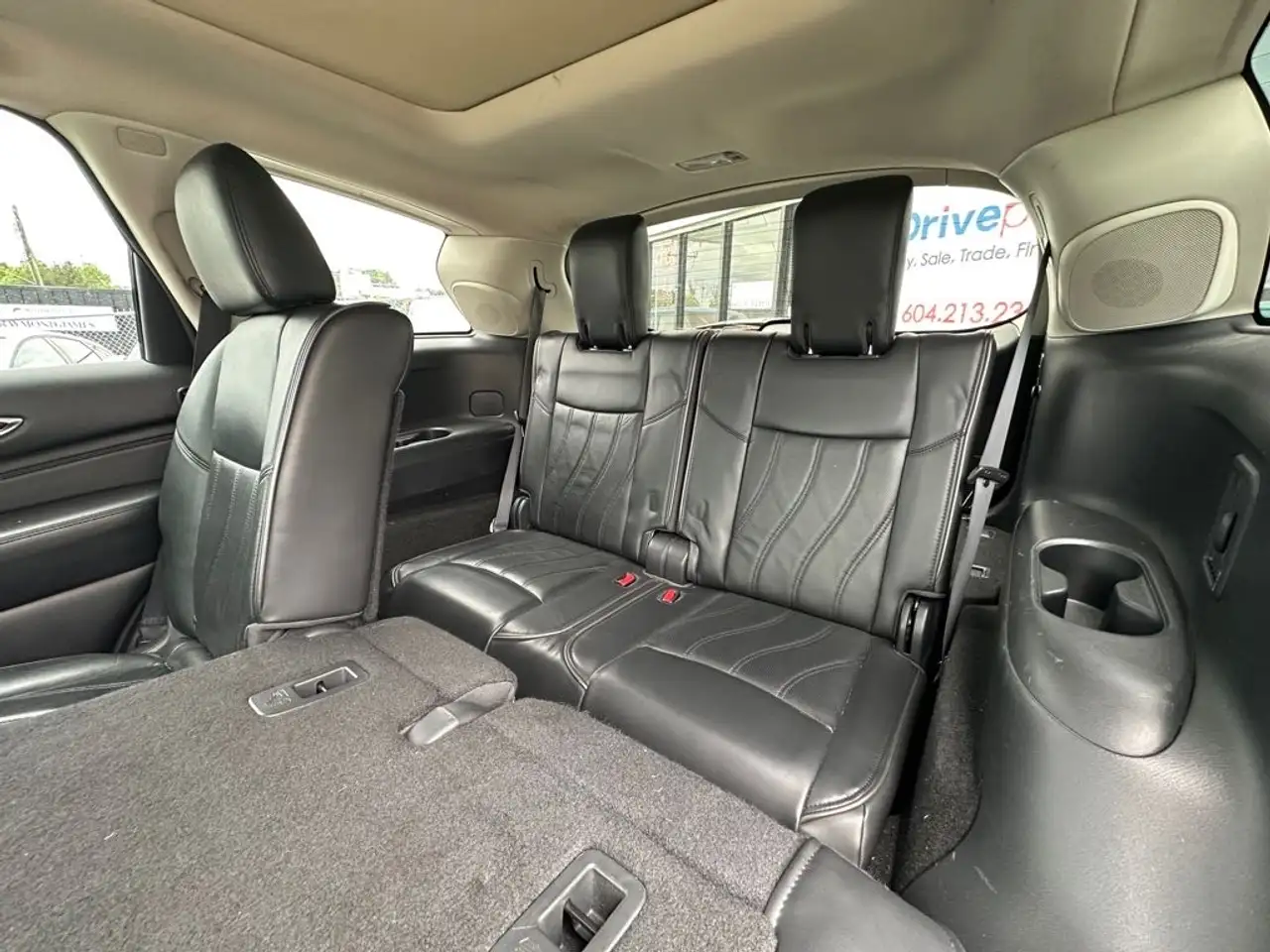 Infiniti QX60 снимка Infiniti QX60