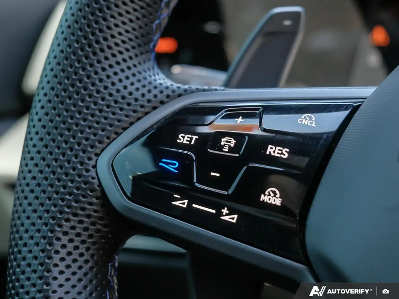 Volkswagen Golf R снимка Volkswagen Golf R