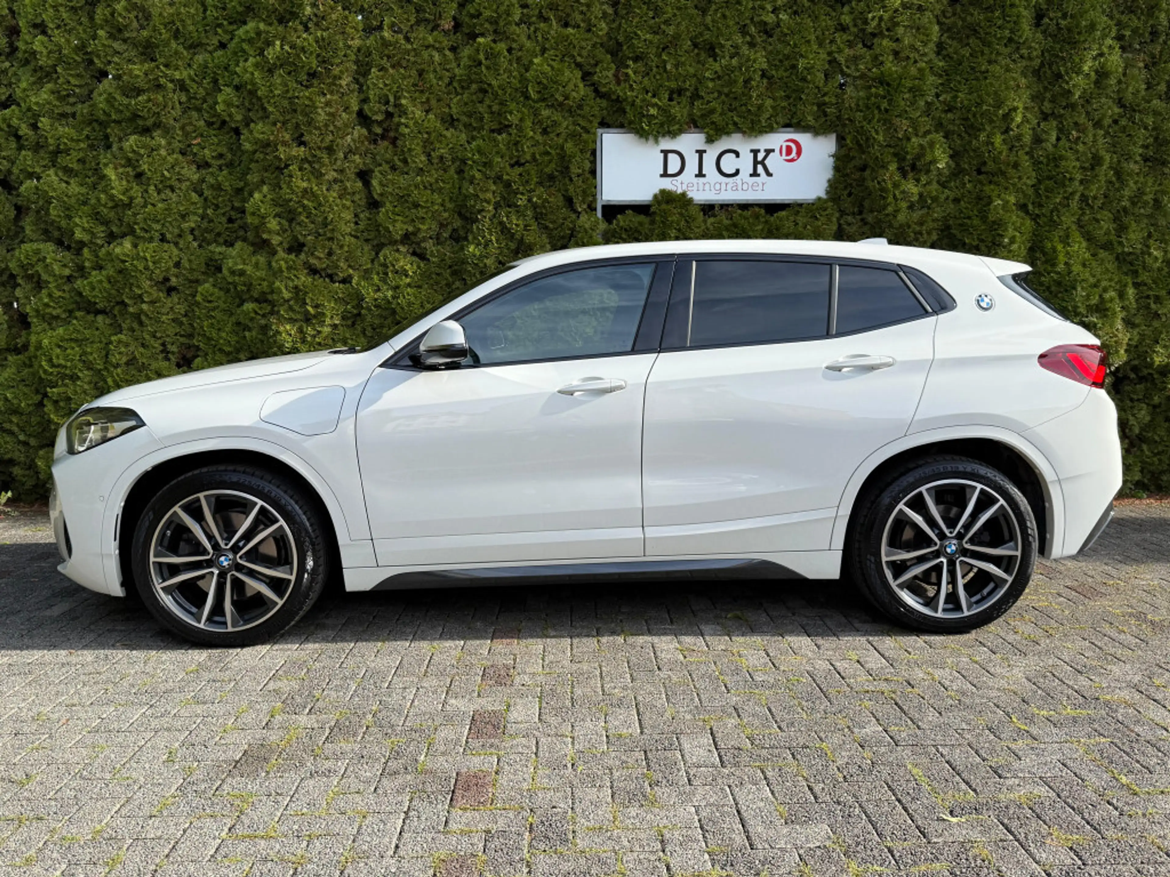 BMW X2 xDrive 25e M Sport LED+NAV+KAM+H&K+PARK+CARPL — photo 4