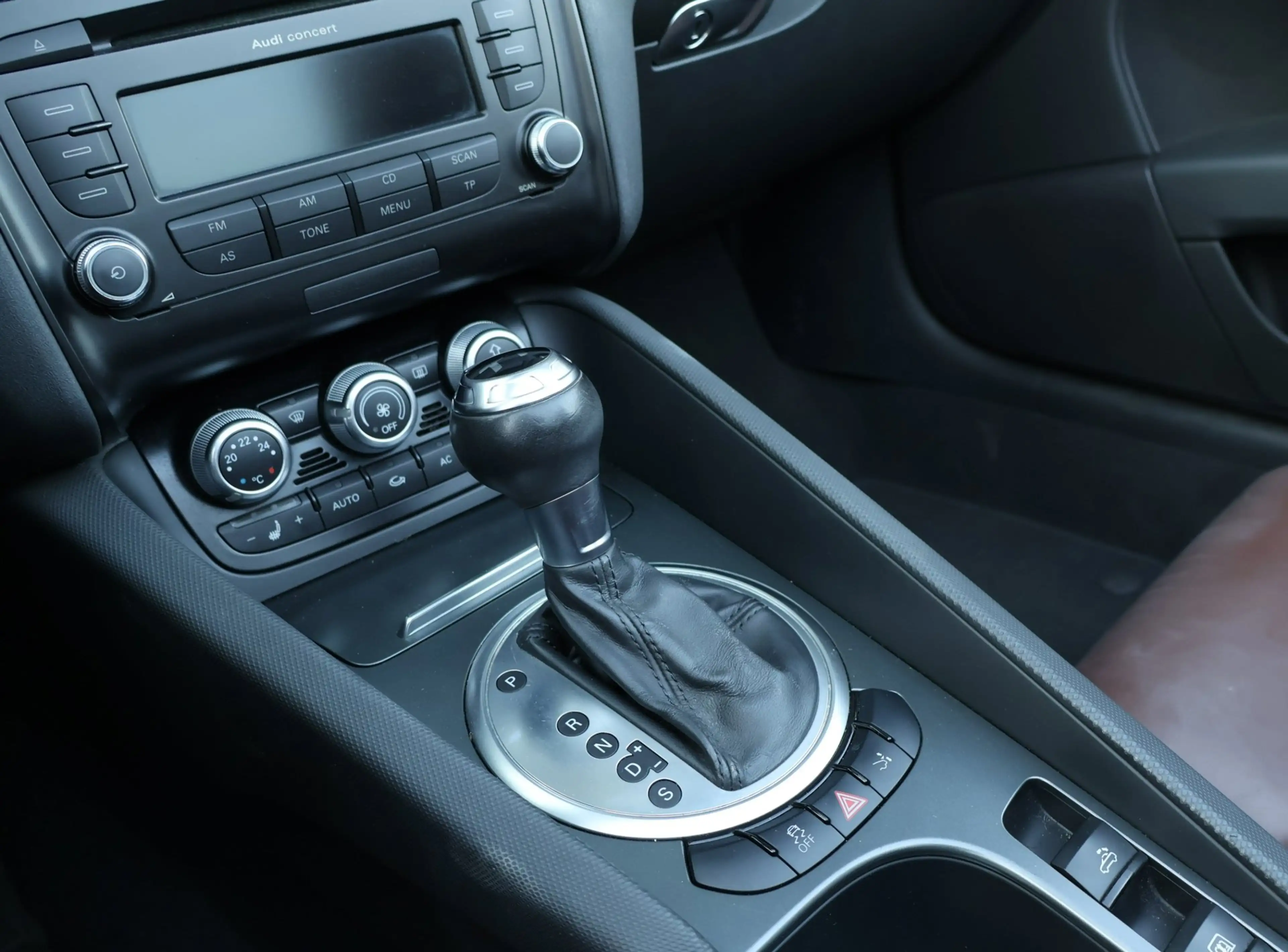 Audi TT Roadster 1.8 TFSI Pro Line S Leder/Cabrio/PDC/Auto — photo 9