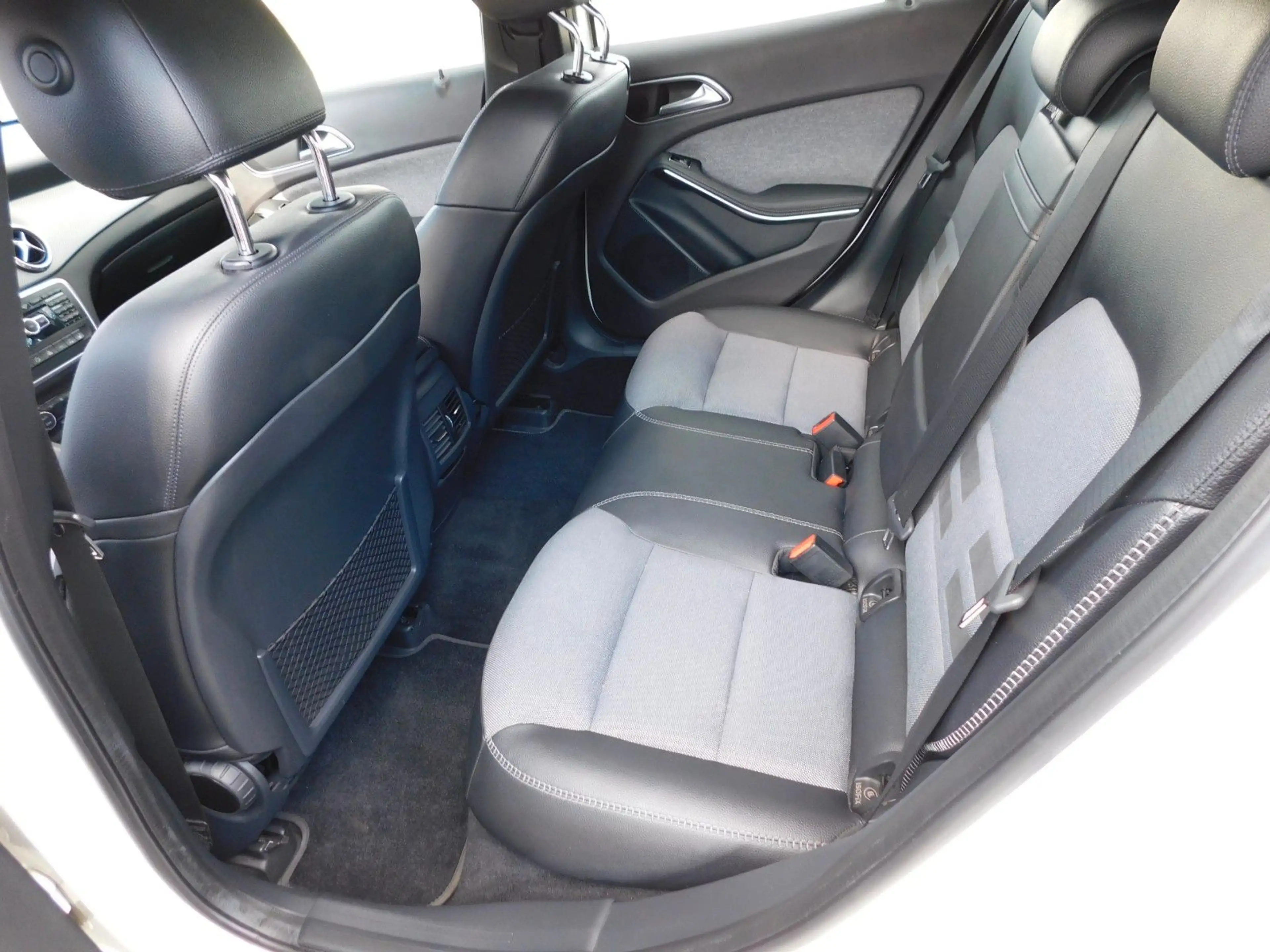 Mercedes-Benz GLA 200 GLA GLA 200 CDI / d — photo 12
