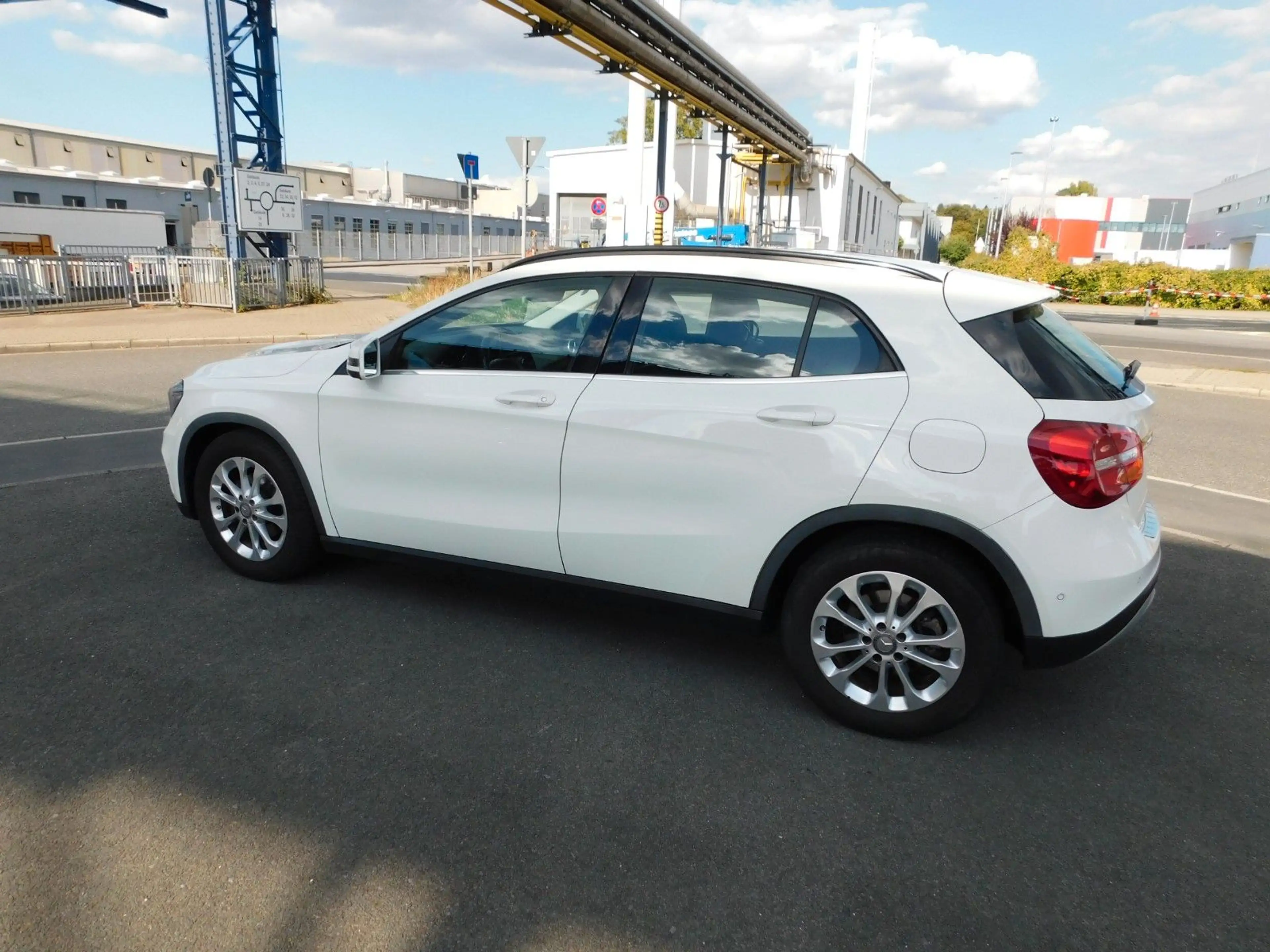 Mercedes-Benz GLA 200 GLA GLA 200 CDI / d — photo 2