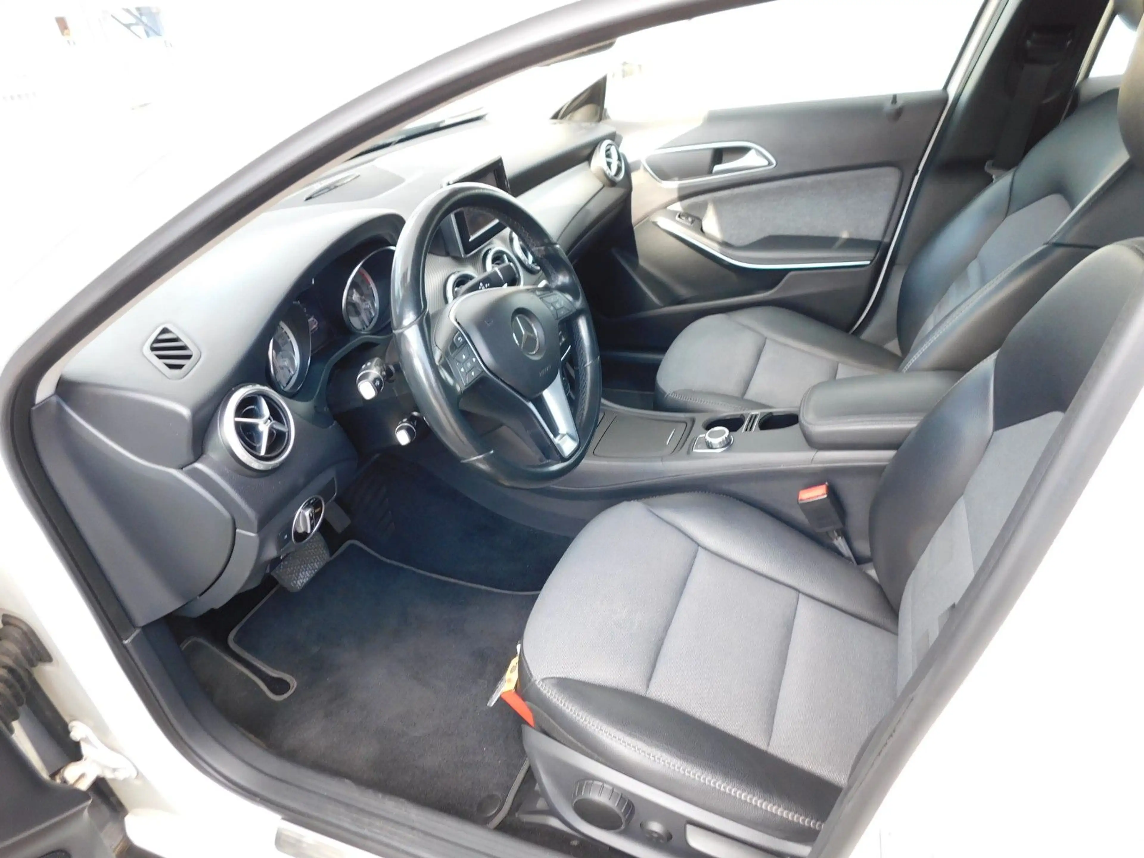 Mercedes-Benz GLA 200 GLA GLA 200 CDI / d — photo 10